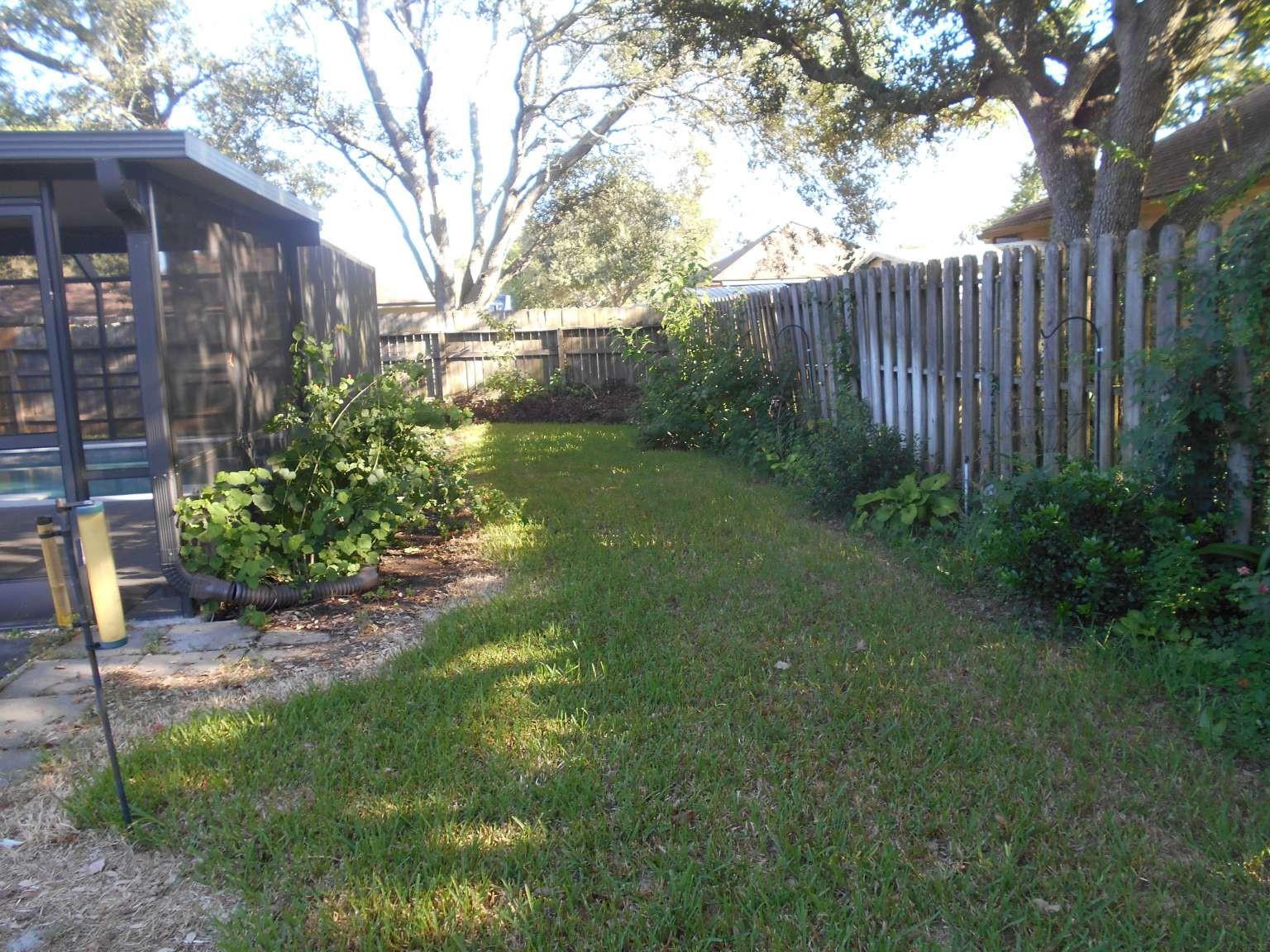 53 S Calla Lily Court, Lake Jackson Tx 77566 Property Photo 32