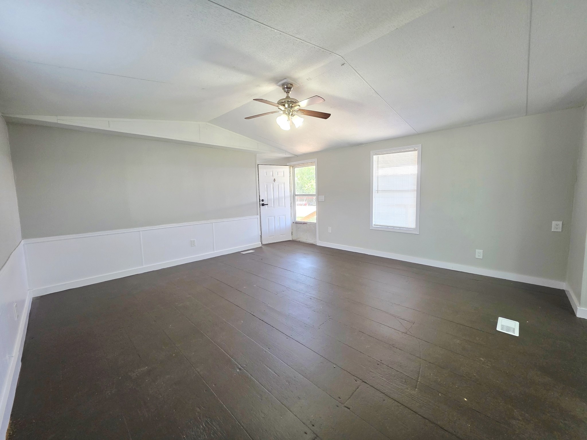 312 Paddock Road 1 Property Photo 2
