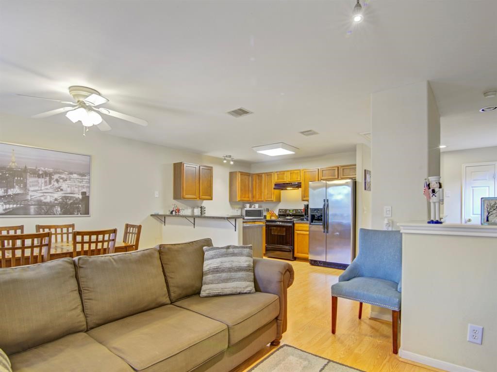 7207 Avenue K Property Photo 6