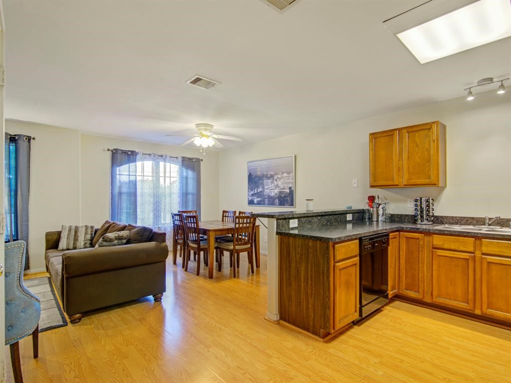 7207 Avenue K Property Photo 7