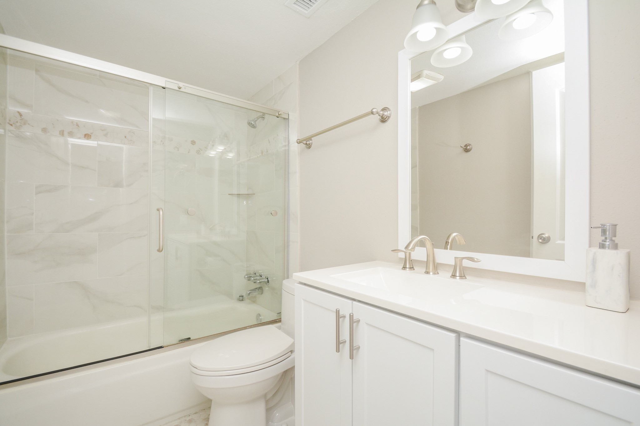 845 Augusta Drive 67 Property Photo 18