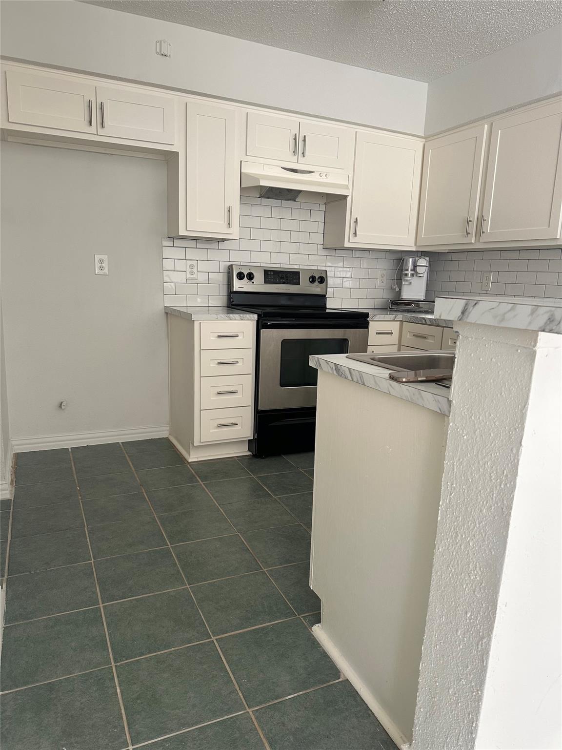 12204 Coppertree Lane, Houston Tx 77035 Property Photo 27