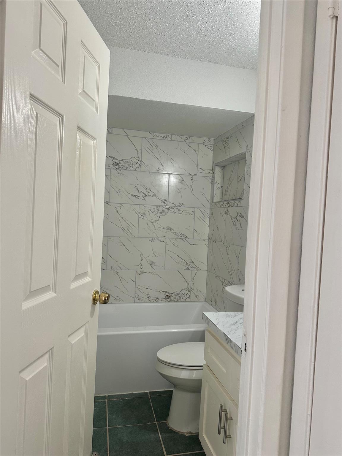 12204 Coppertree Lane, Houston Tx 77035 Property Photo 28