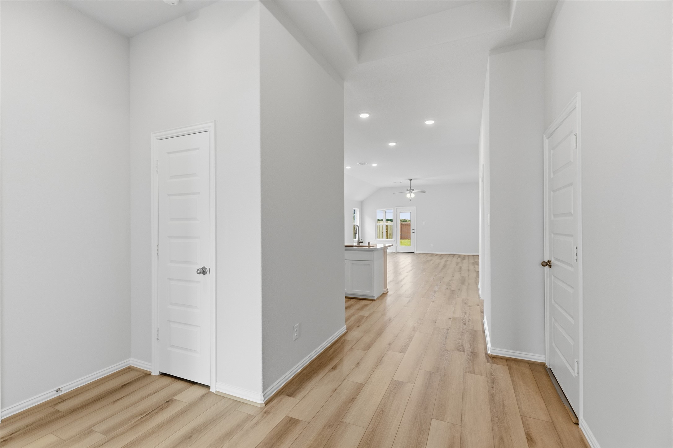 523 Selaura Street Property Photo 4