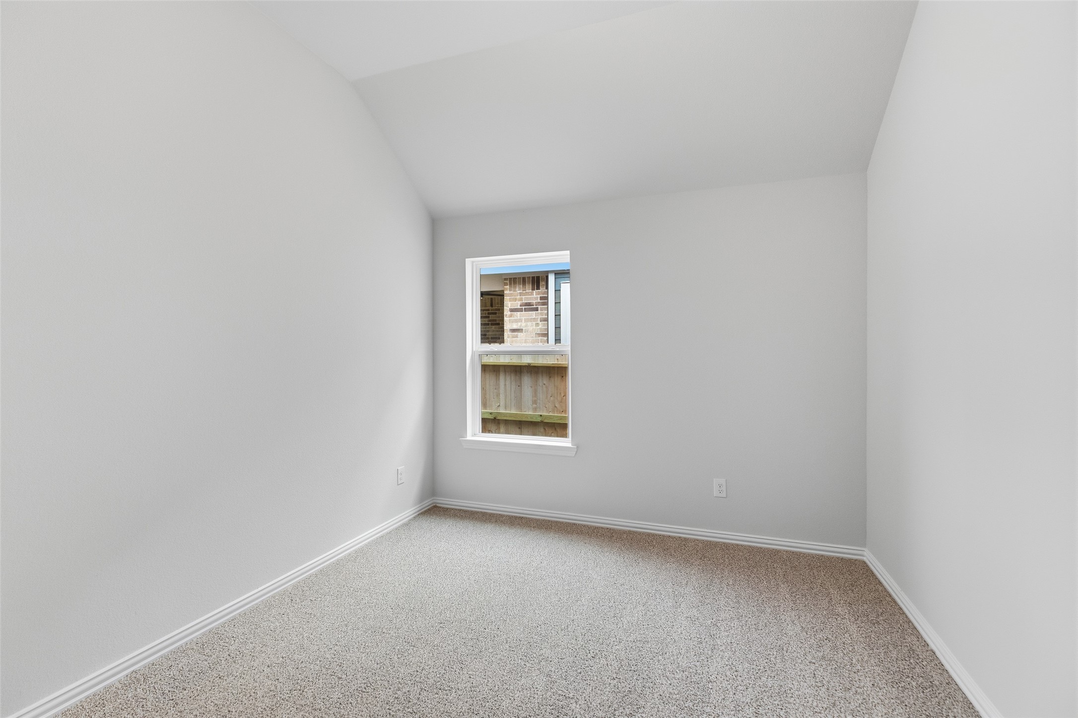 523 Selaura Street Property Photo 27