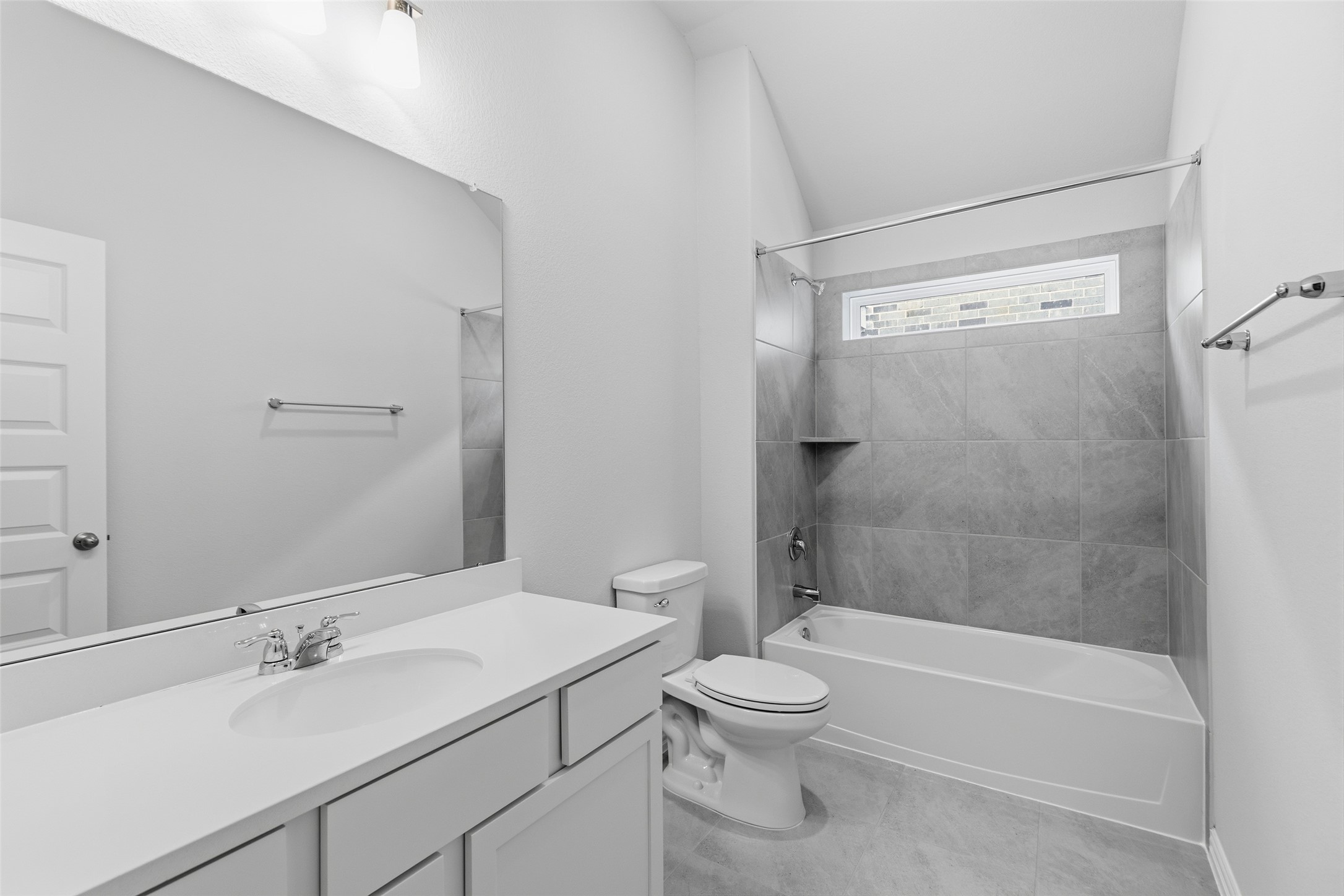 523 Selaura Street Property Photo 28