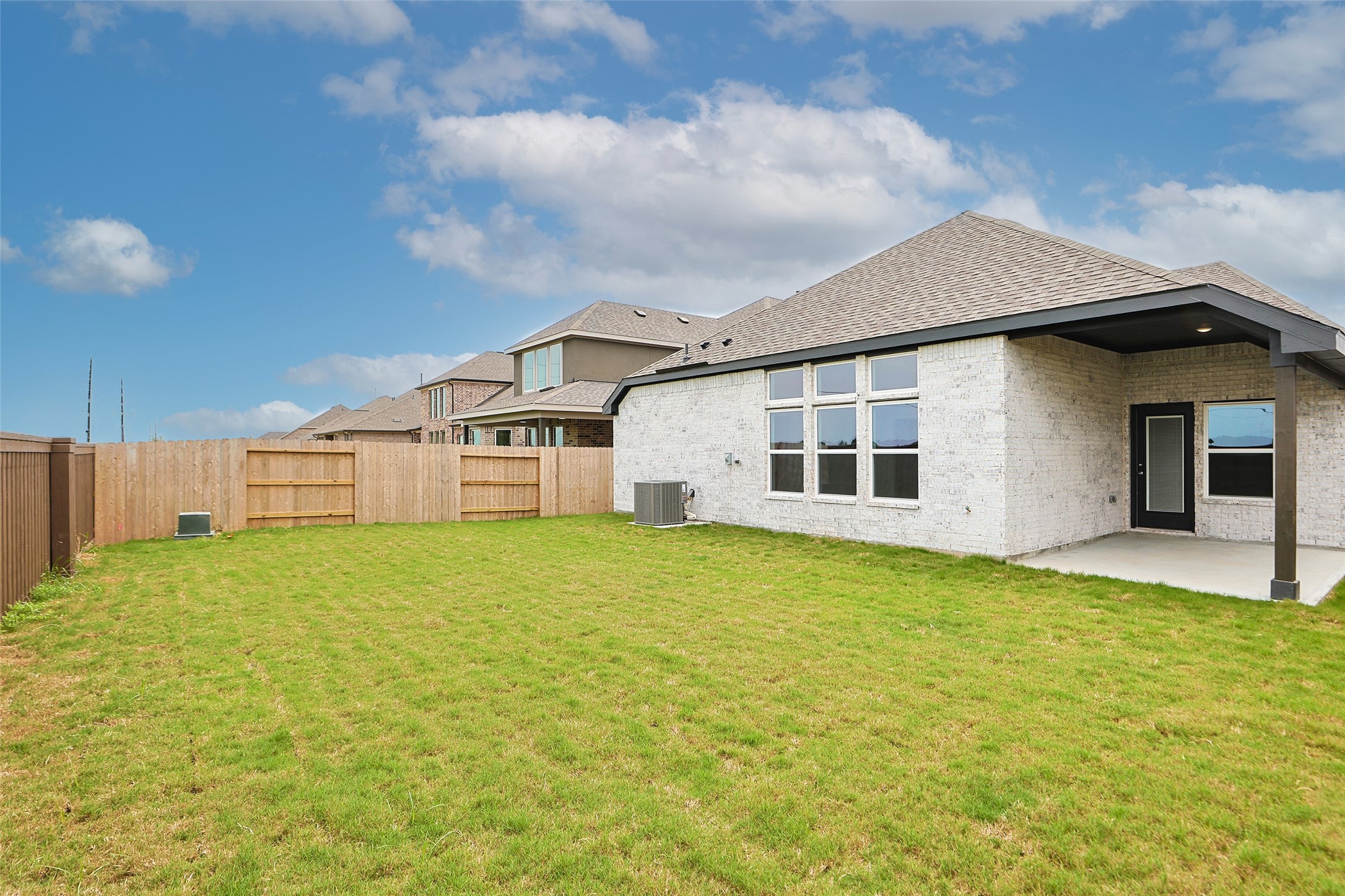 523 Selaura Street Property Photo 30