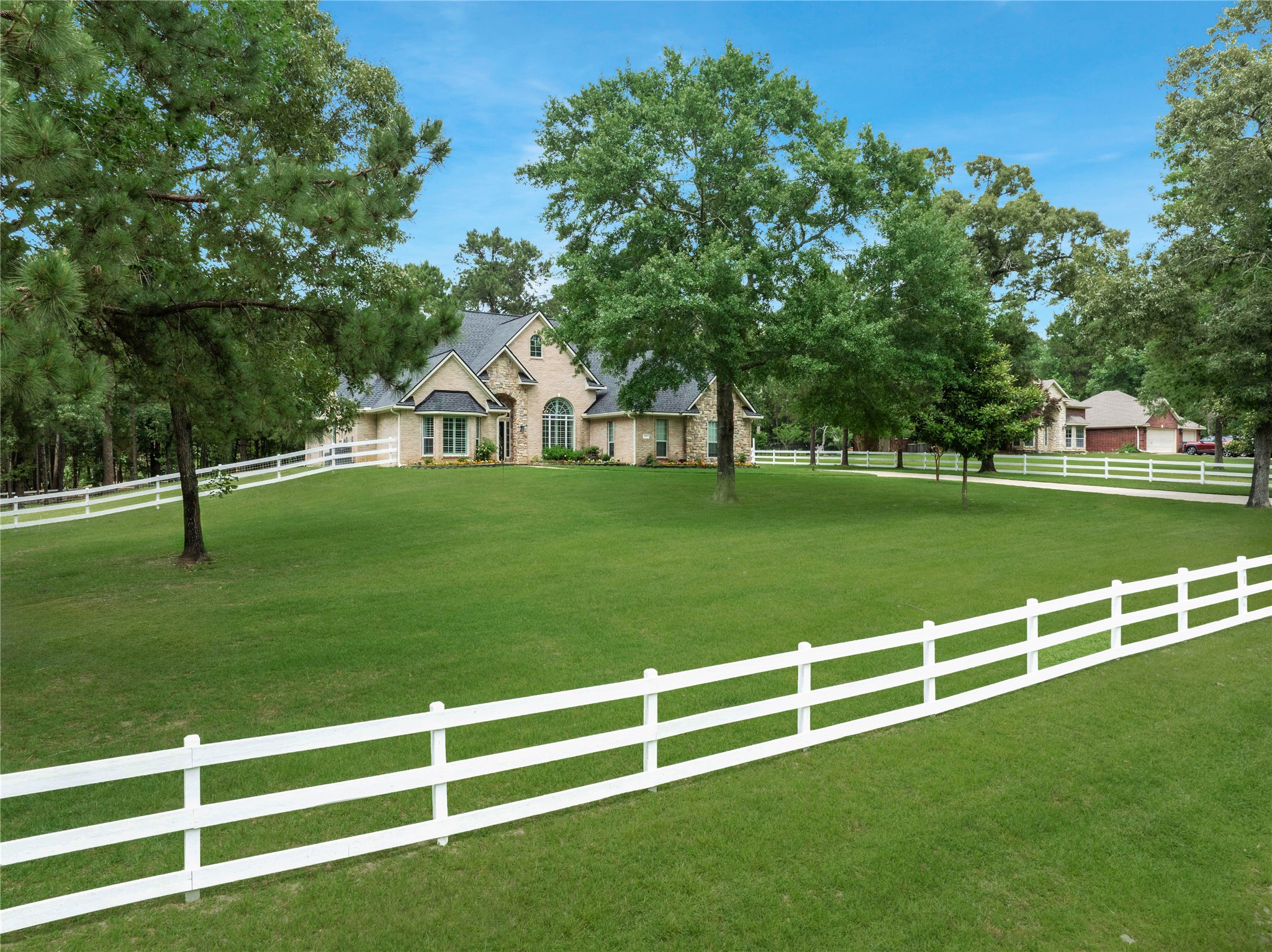 345 Ridgelake Scenic Drive Property Photo 3