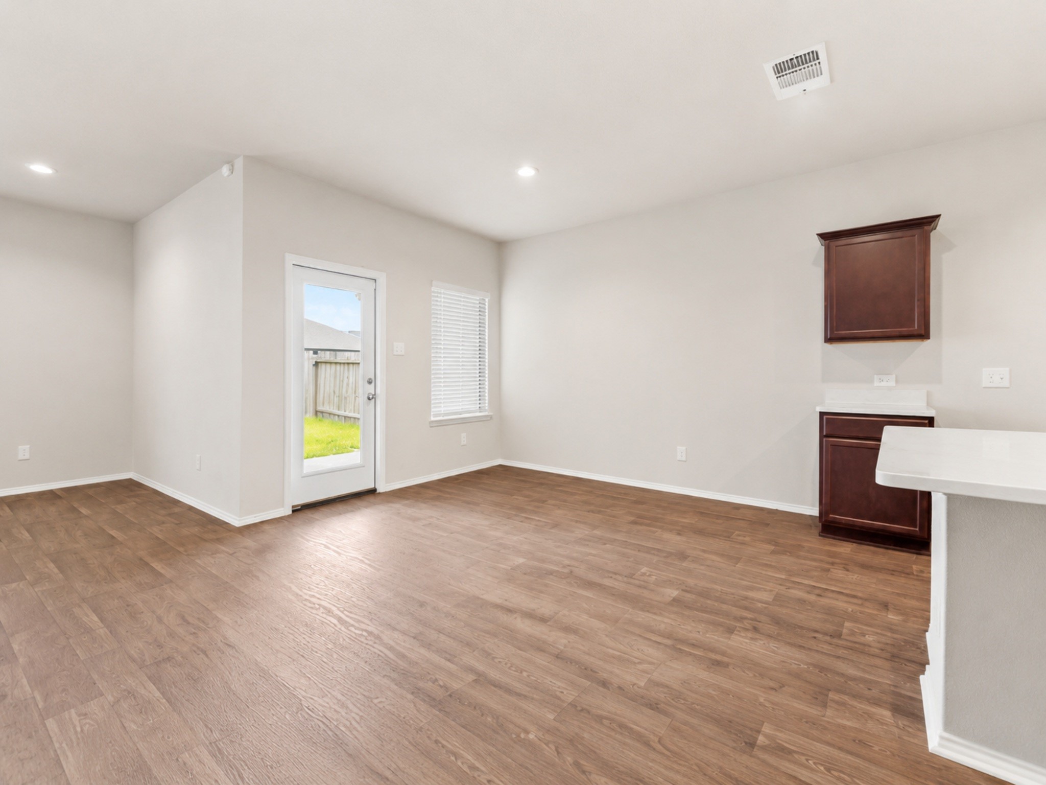 21143 Waze Lewis Drive Property Photo 7