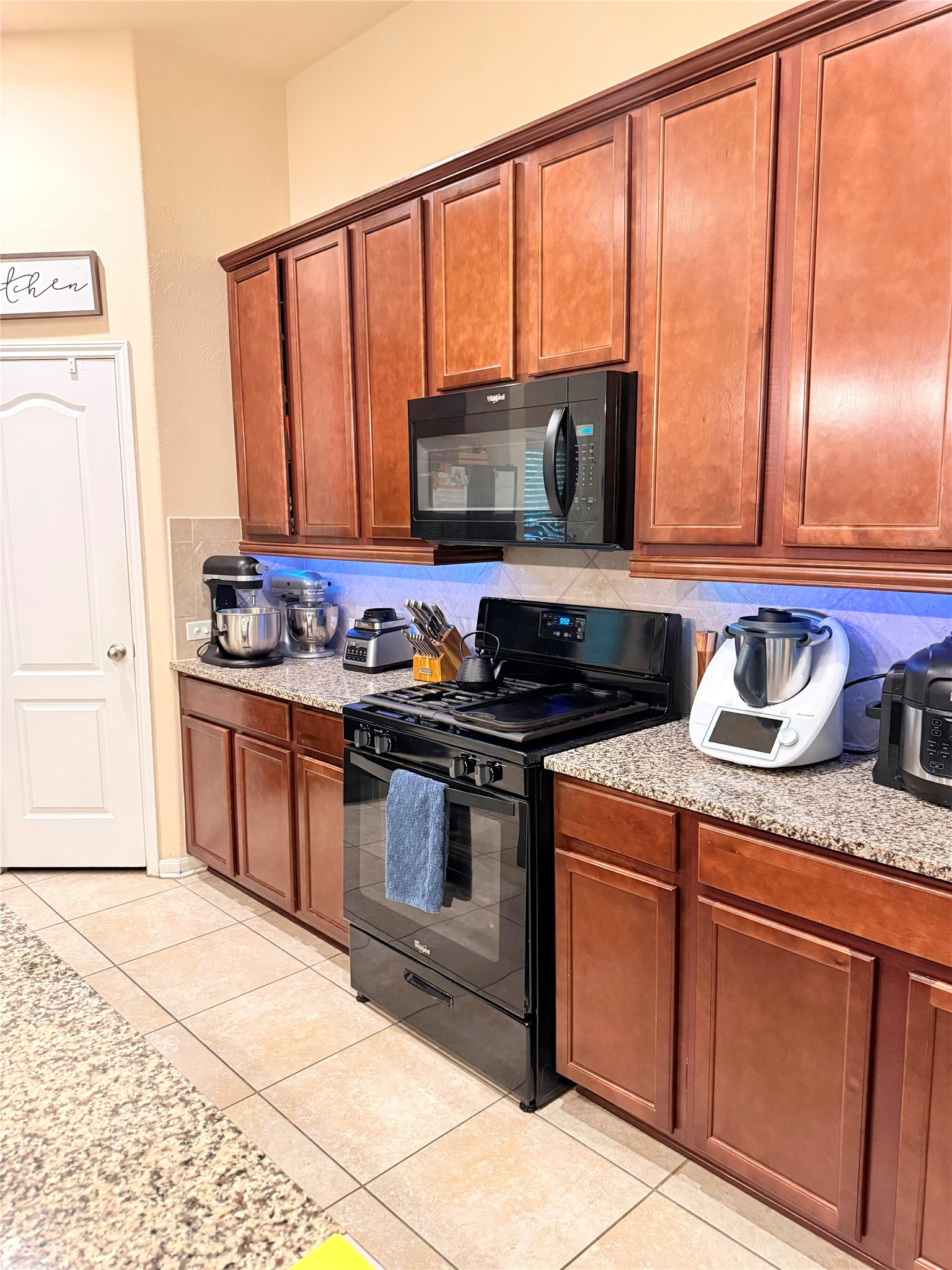 20703 Winghaven Drive Property Photo 10