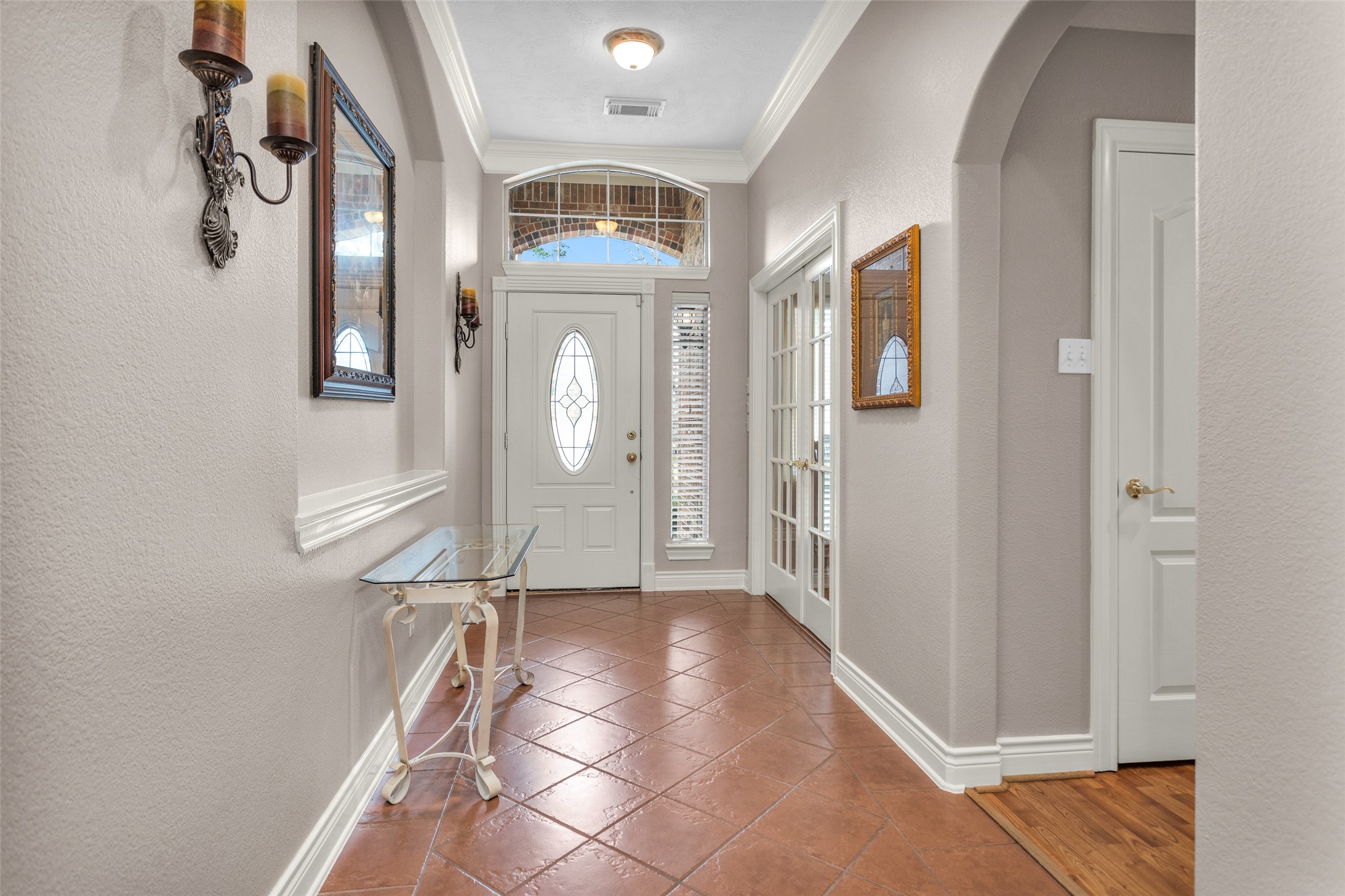 13610 Summer Hill Drive Property Photo 5