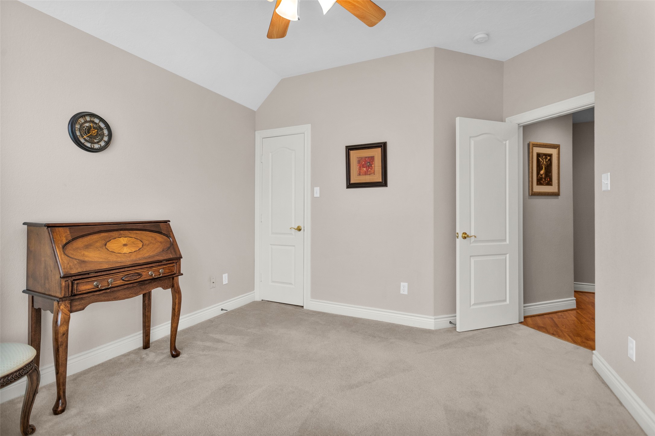 13610 Summer Hill Drive Property Photo 10