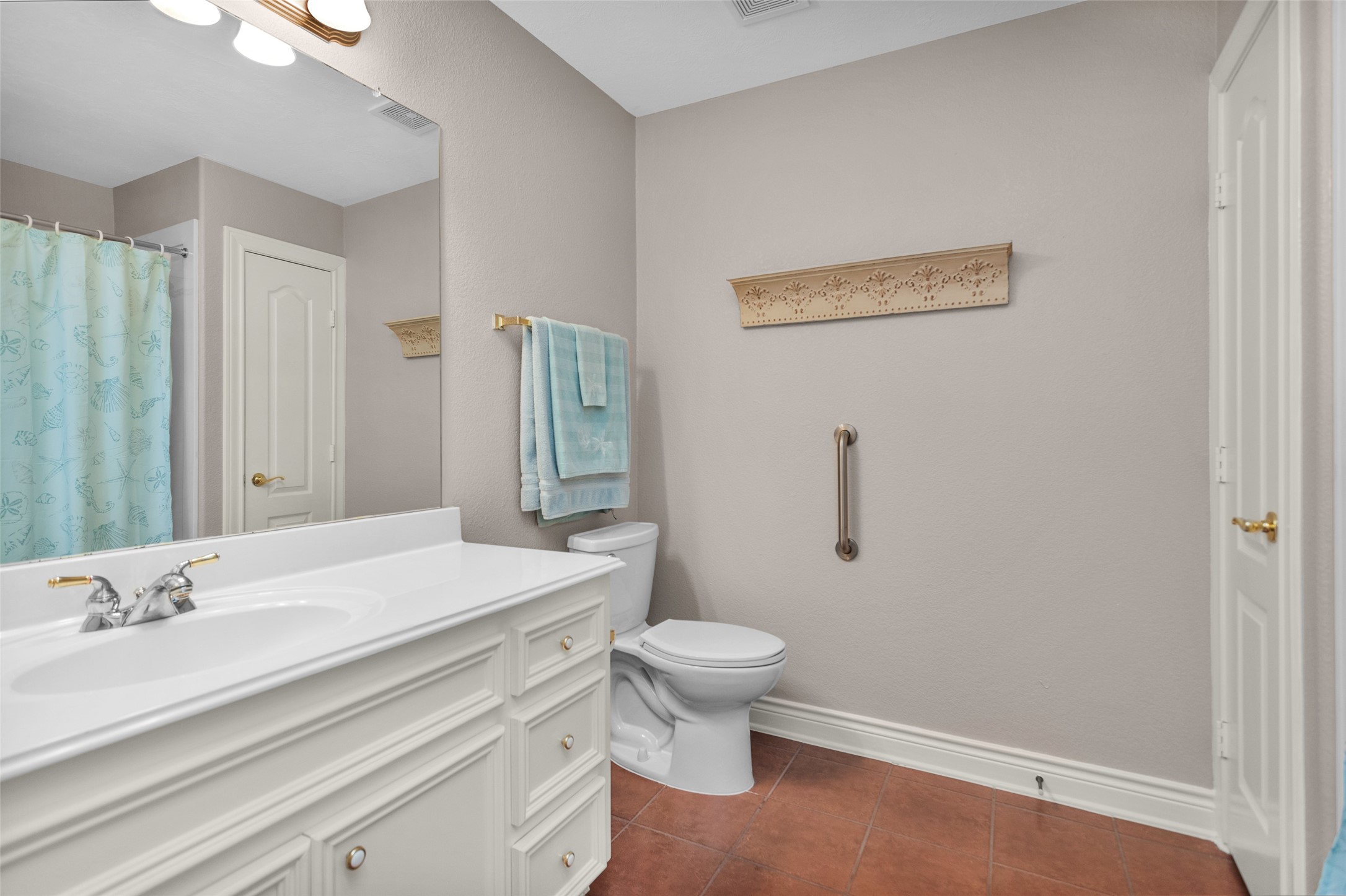 13610 Summer Hill Drive Property Photo 11