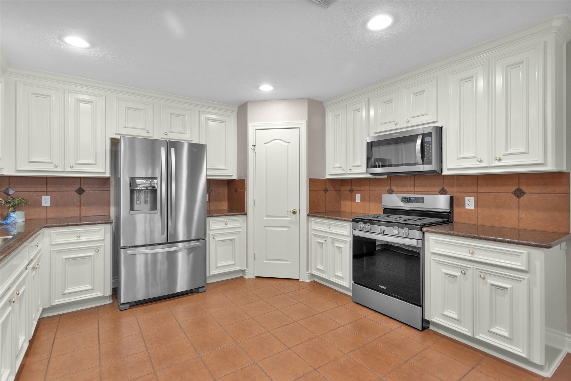 13610 Summer Hill Drive Property Photo 20