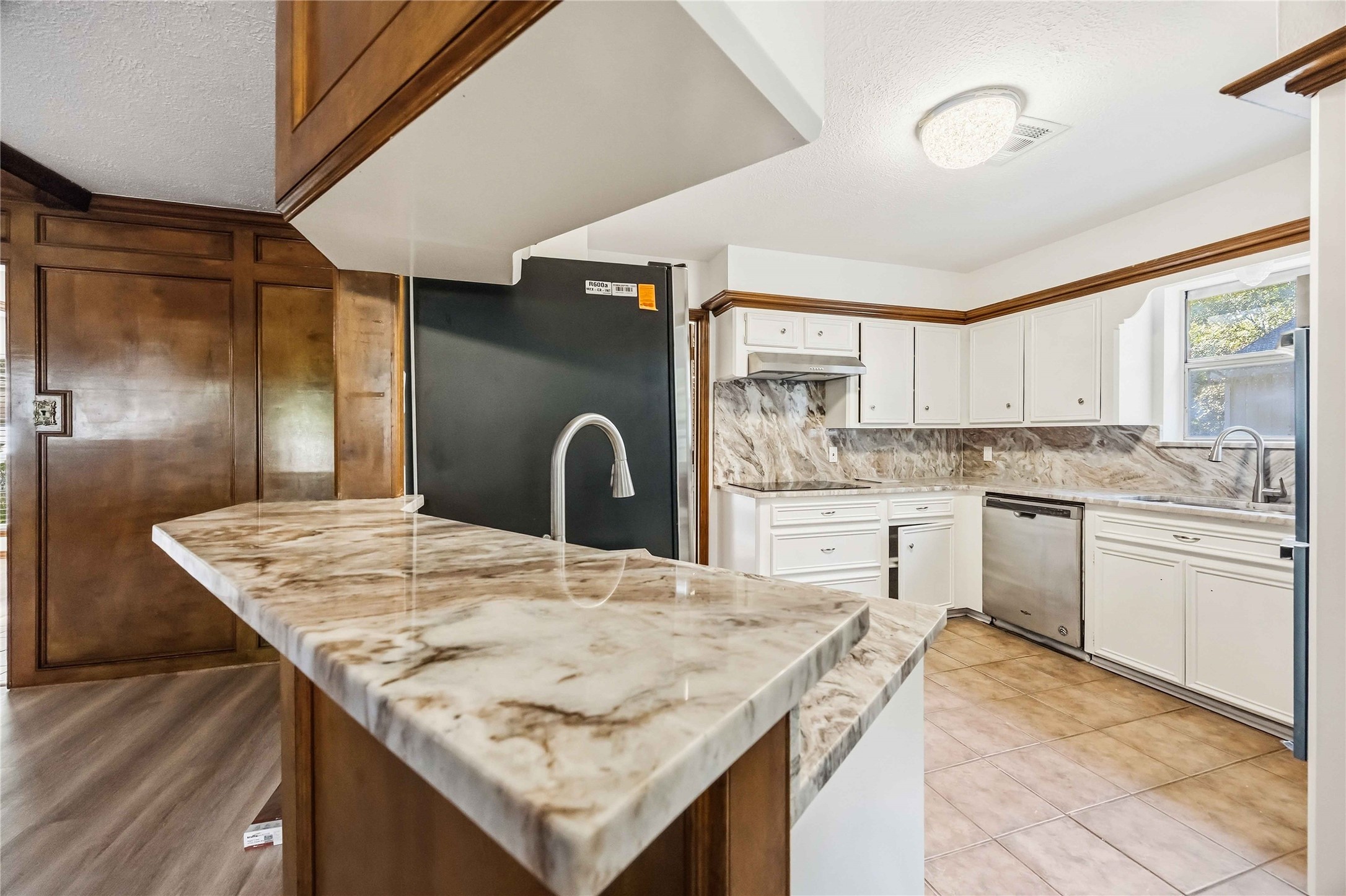 6 Postvine Court Property Photo 9