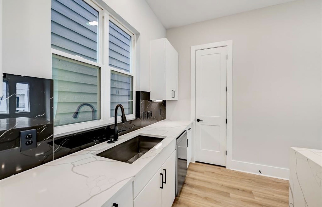 1518 Malvern Street Property Photo 13