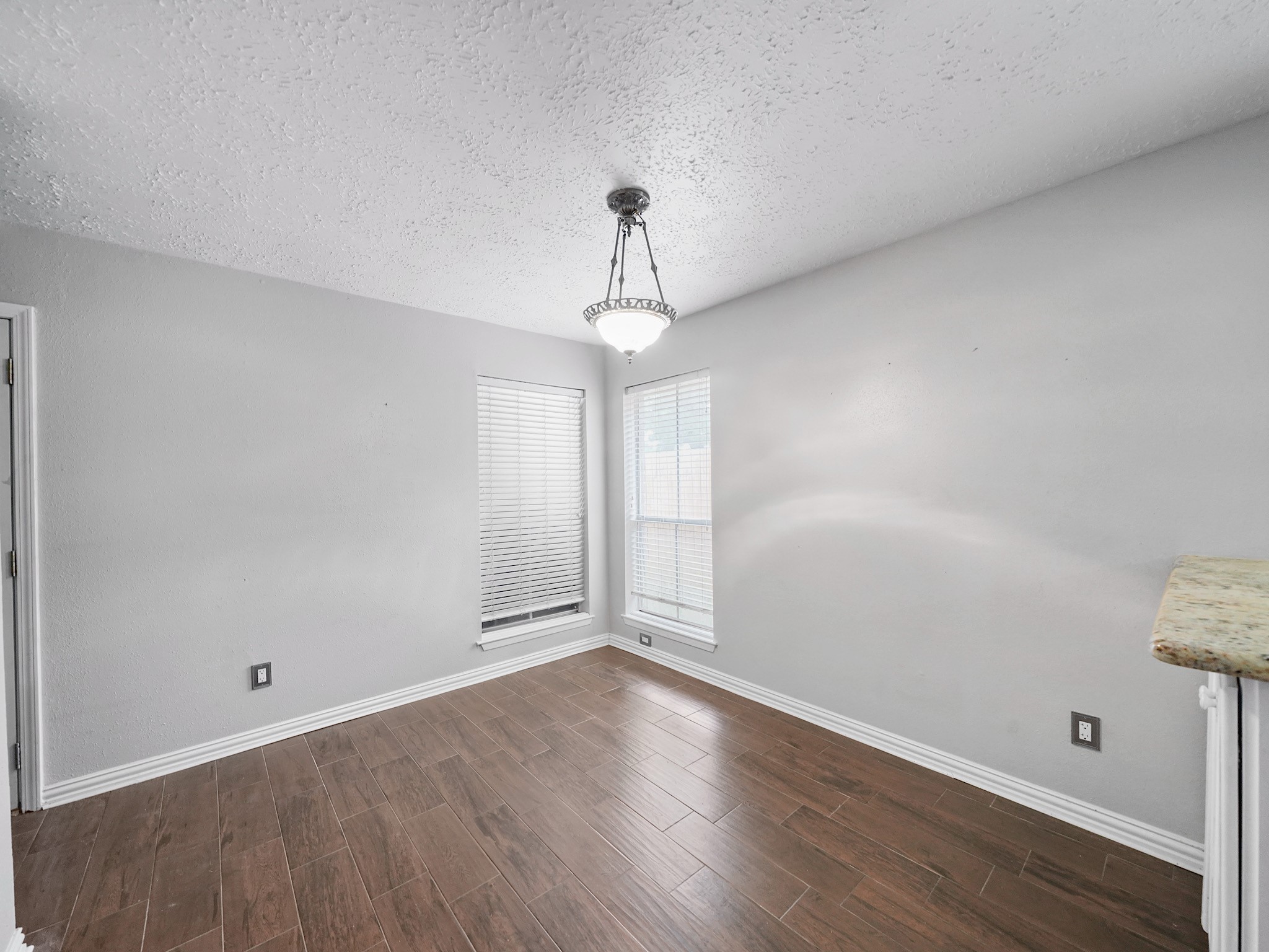 4314 Glen Avon Drive Property Photo 6