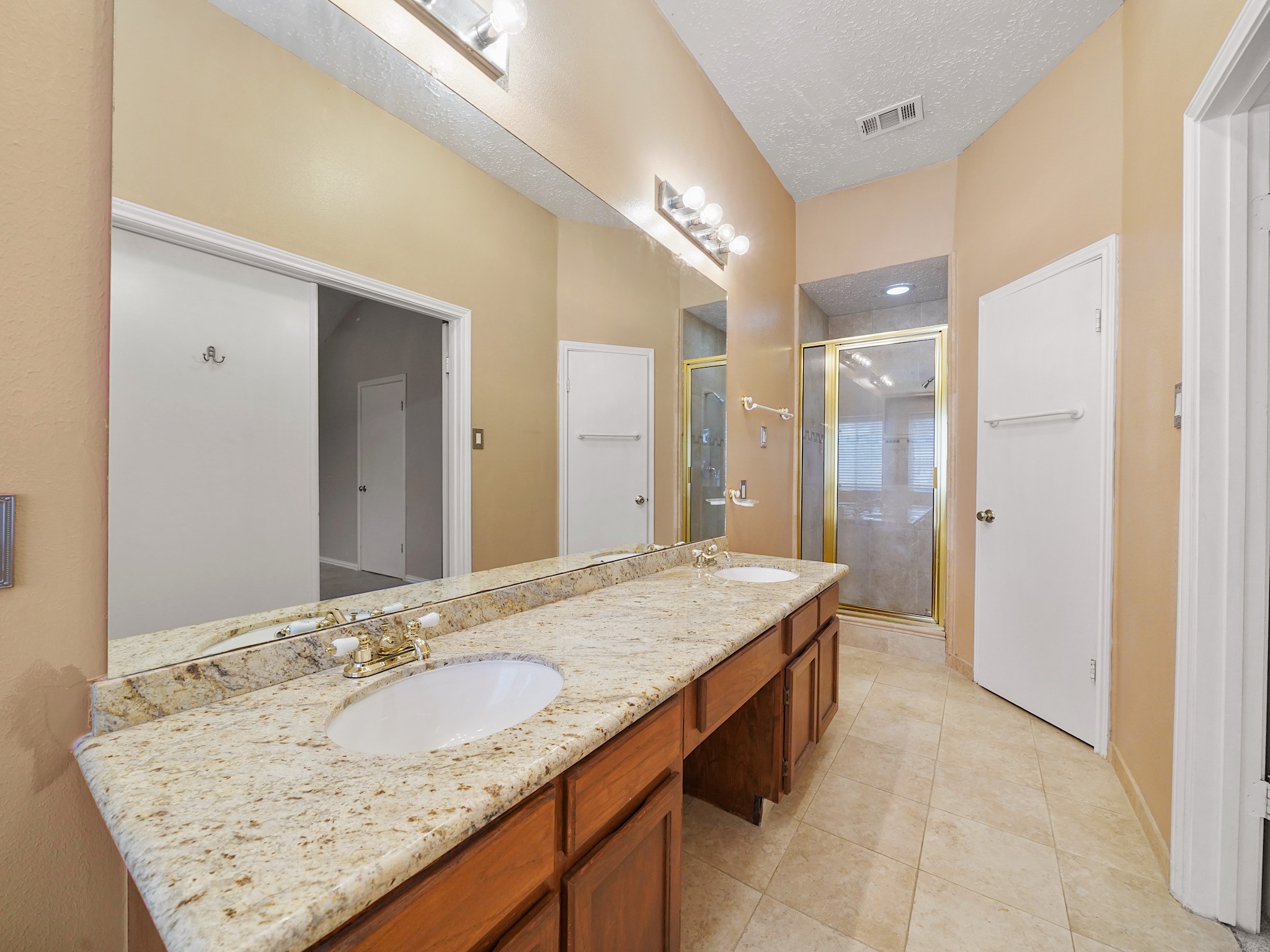 4314 Glen Avon Drive Property Photo 17