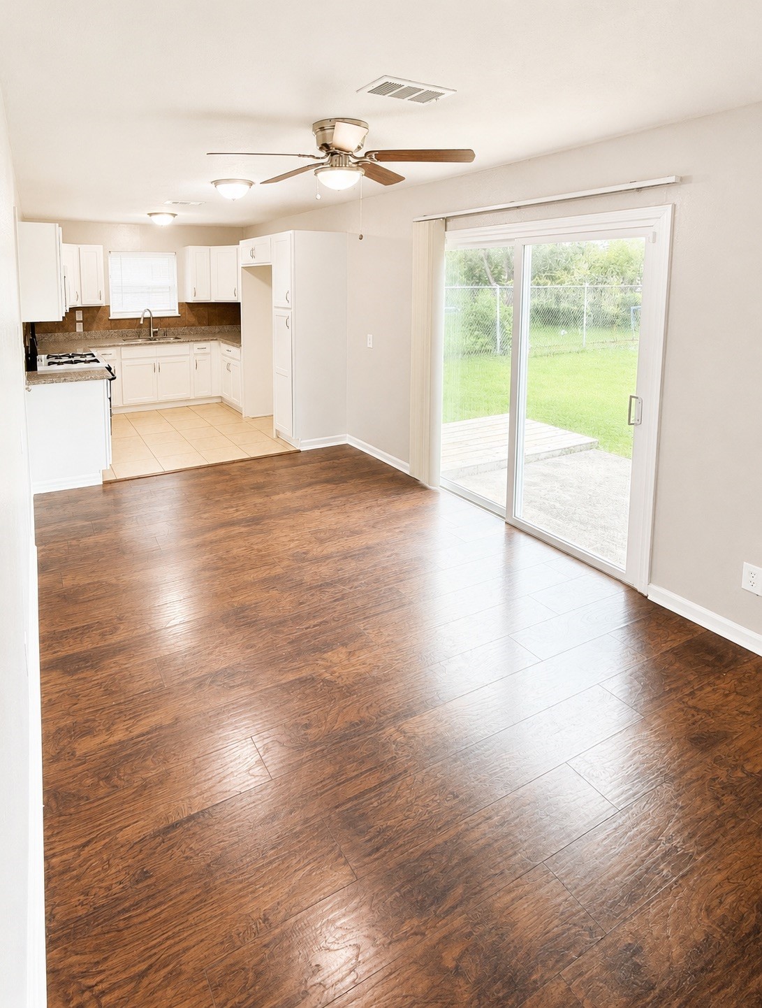 705 Evanston Street Property Photo 6