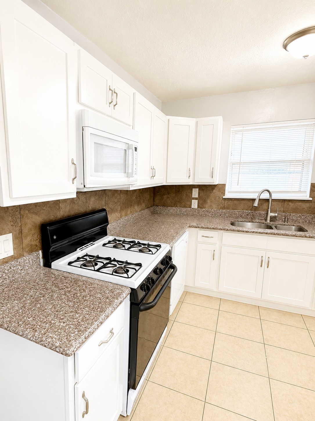 705 Evanston Street Property Photo 7