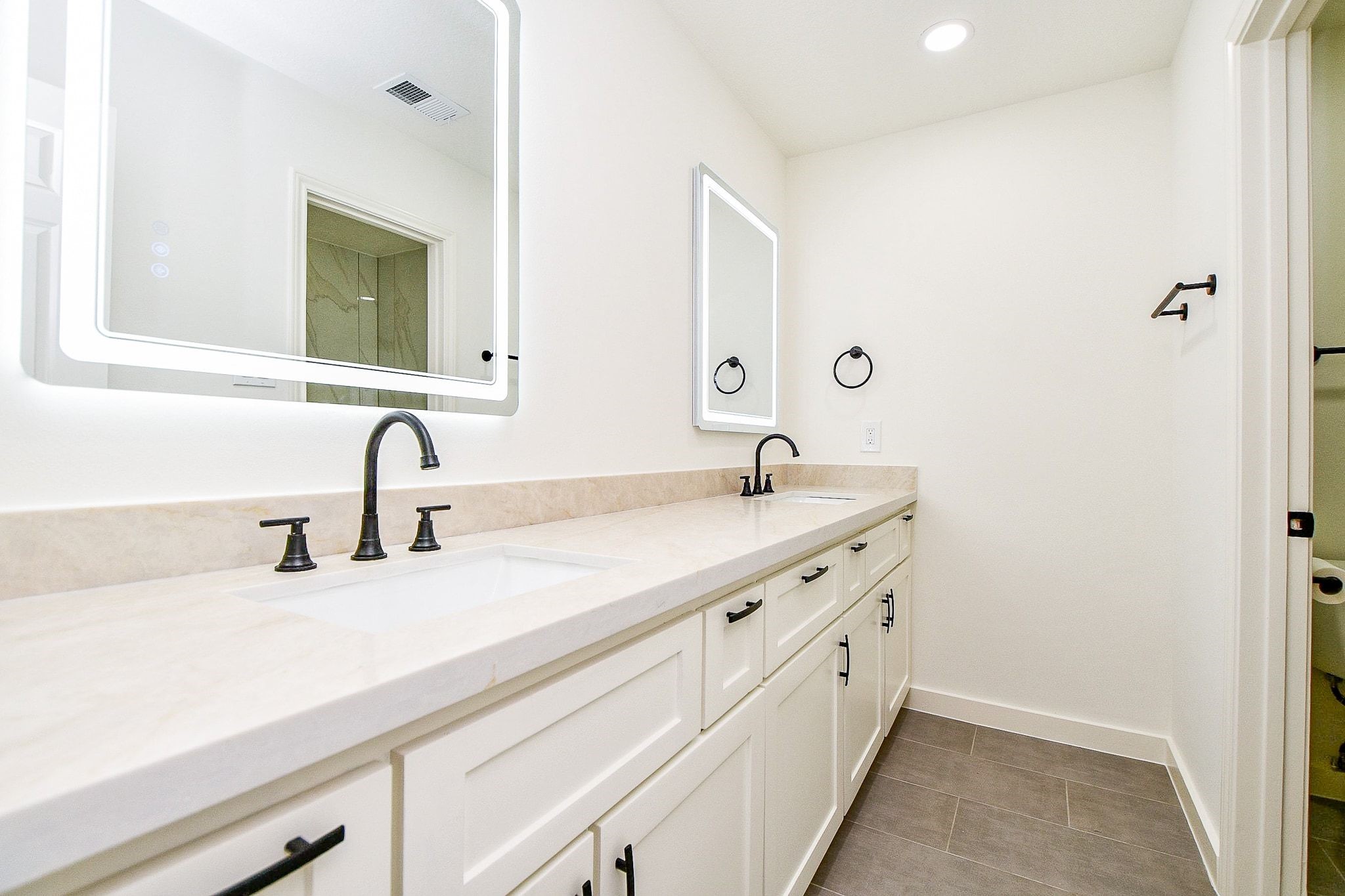 1610 Calveryman Lane Property Photo 10