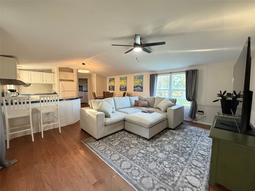 3074 S Fm 1486 Road Property Photo 3