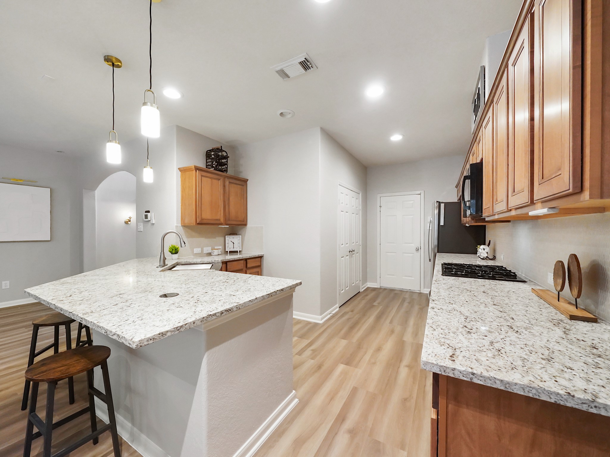 17814 Arapaho Hill Lane Property Photo 4