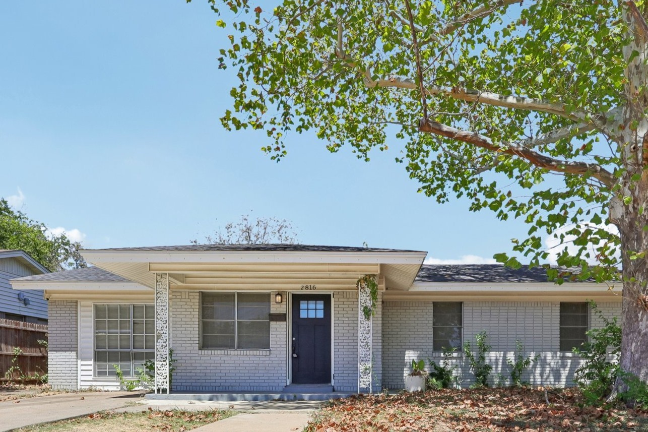 2816 W Fuller Avenue Property Photo 1