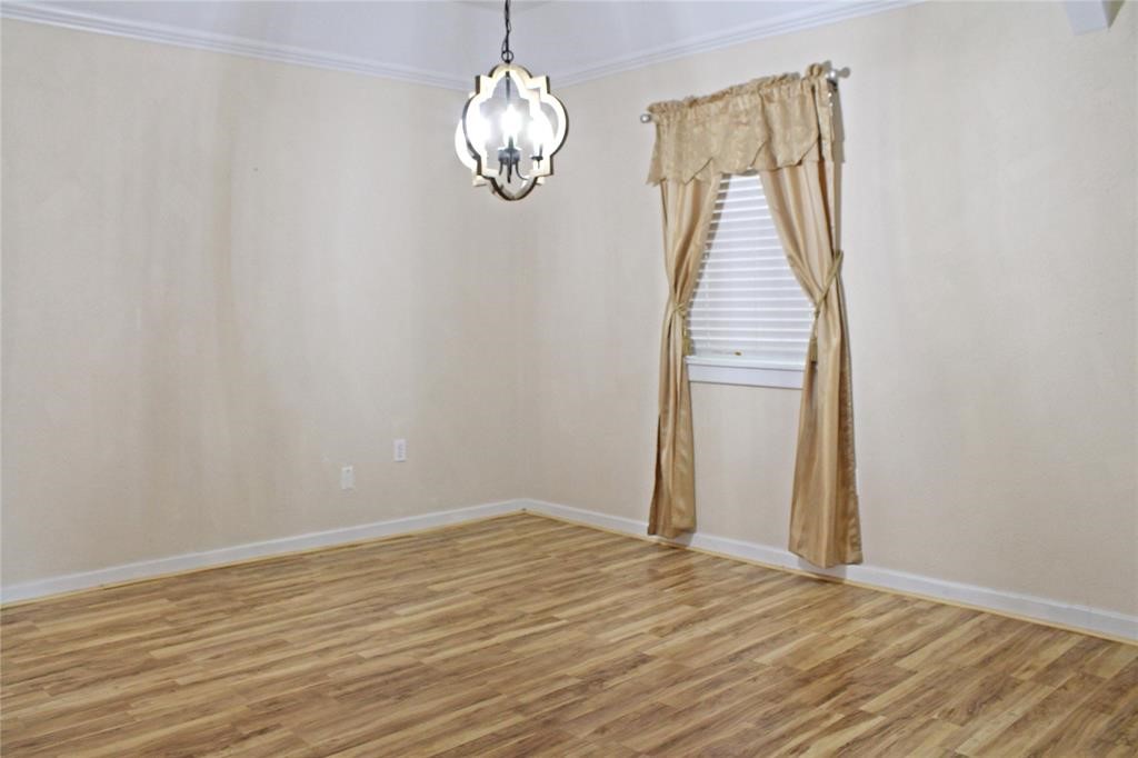 2042 Willow Springs Road Property Photo 13