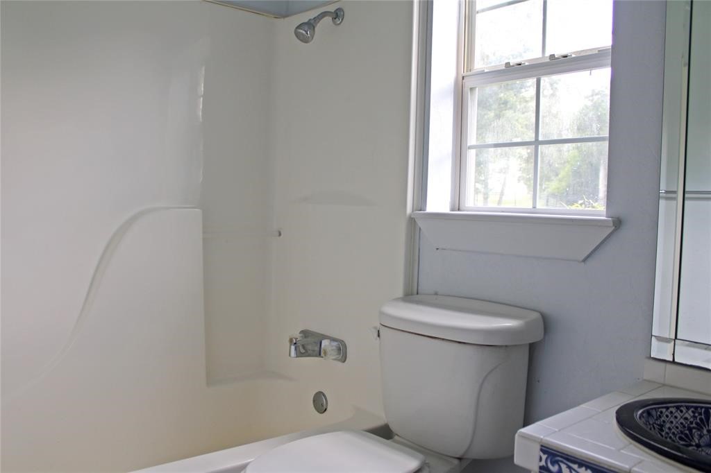 2042 Willow Springs Road Property Photo 14