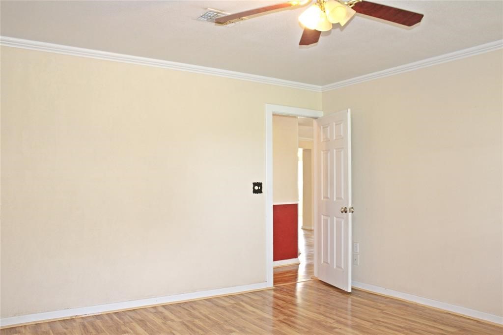 2042 Willow Springs Road Property Photo 15