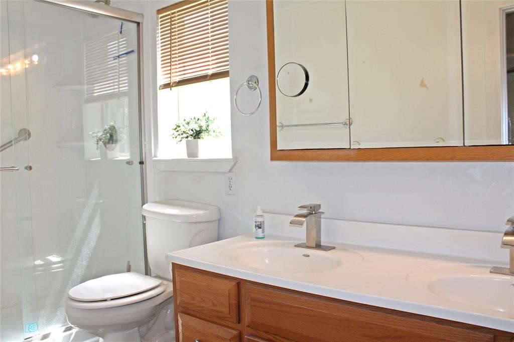 2042 Willow Springs Road Property Photo 18
