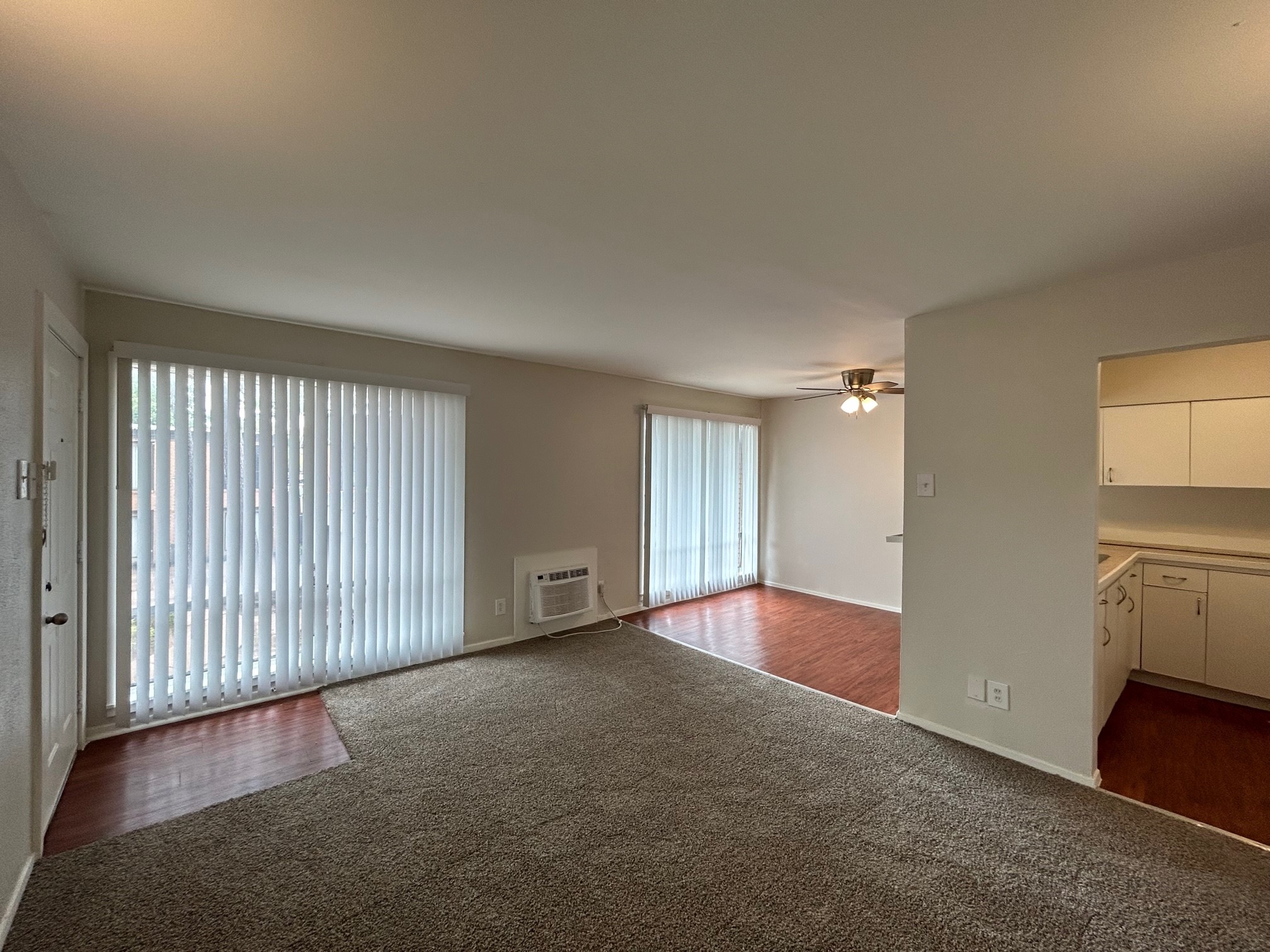 3629 N Mac Gregor Way 35 Property Photo 3