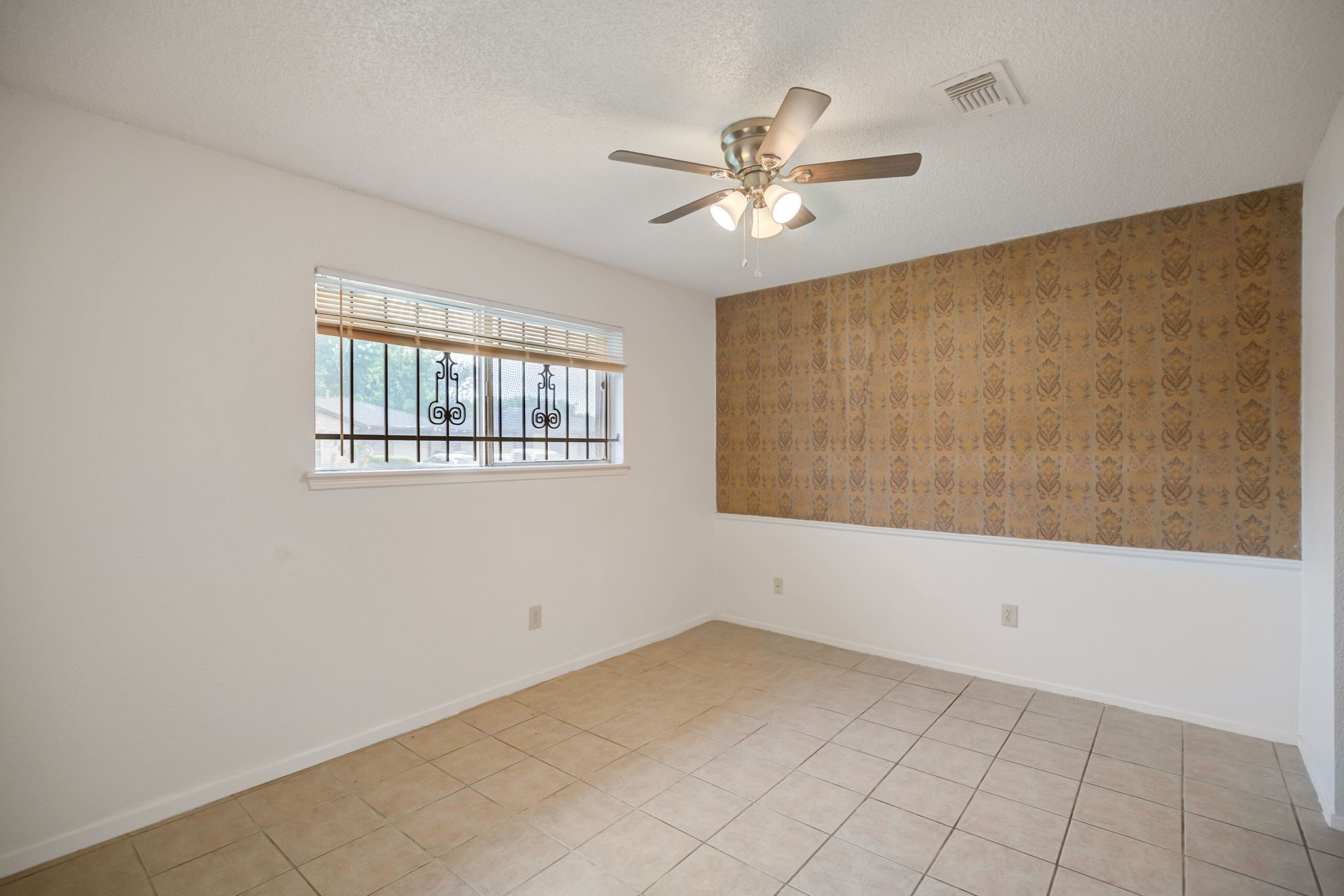12718 Panay Drive Property Photo 18