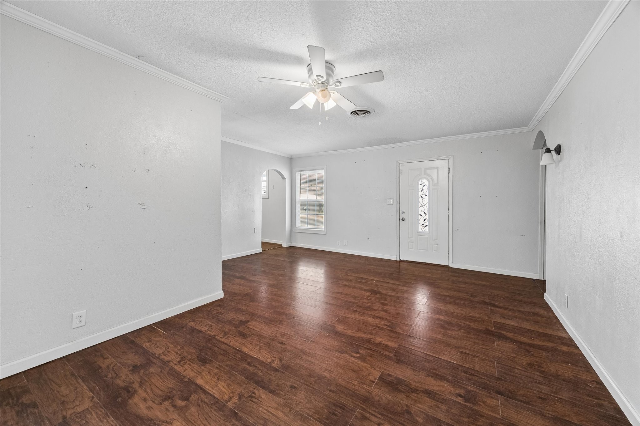 421 Dwire Dr Property Photo 2