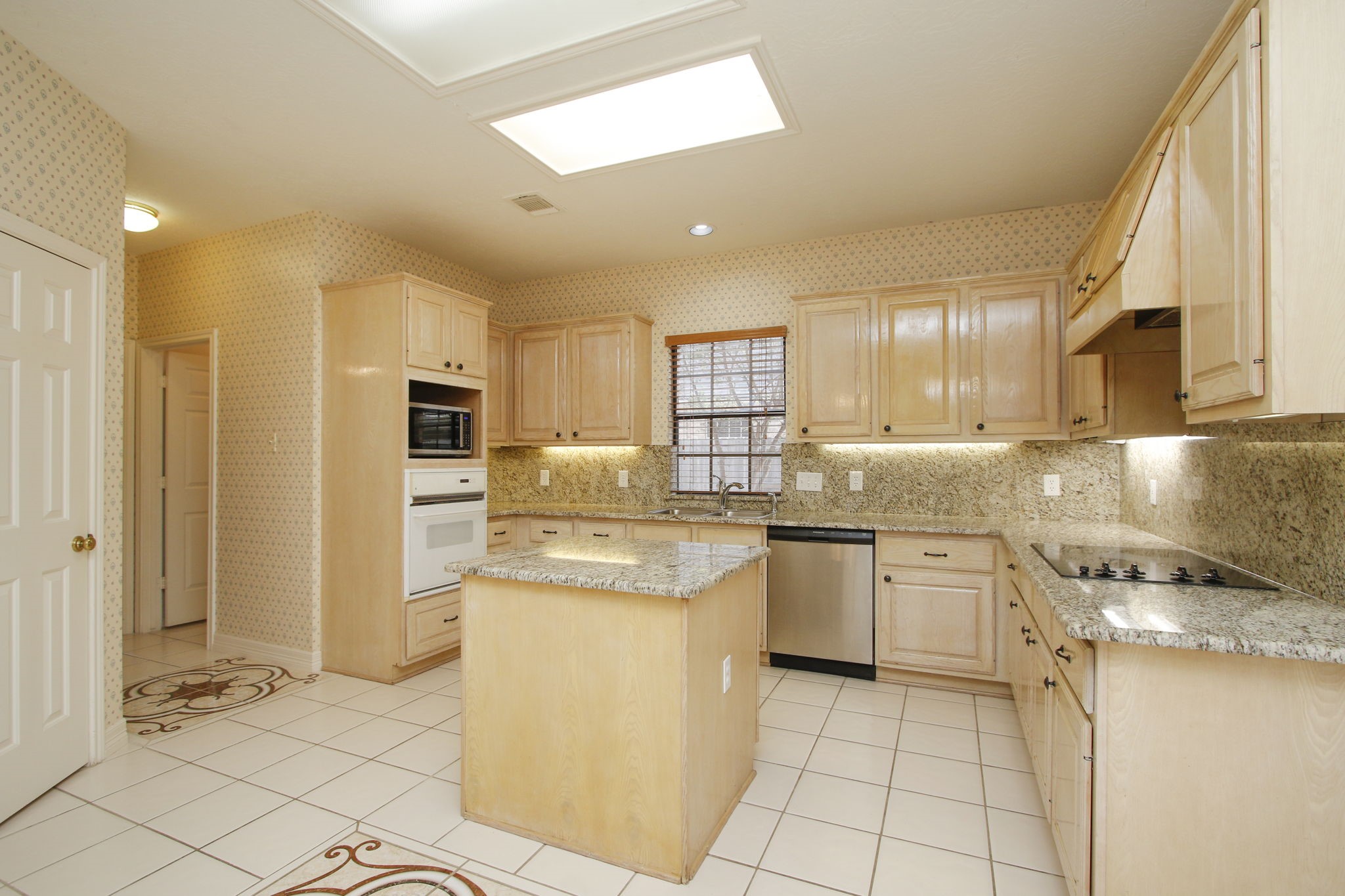 13618 Shadow Falls Ct Property Photo 17