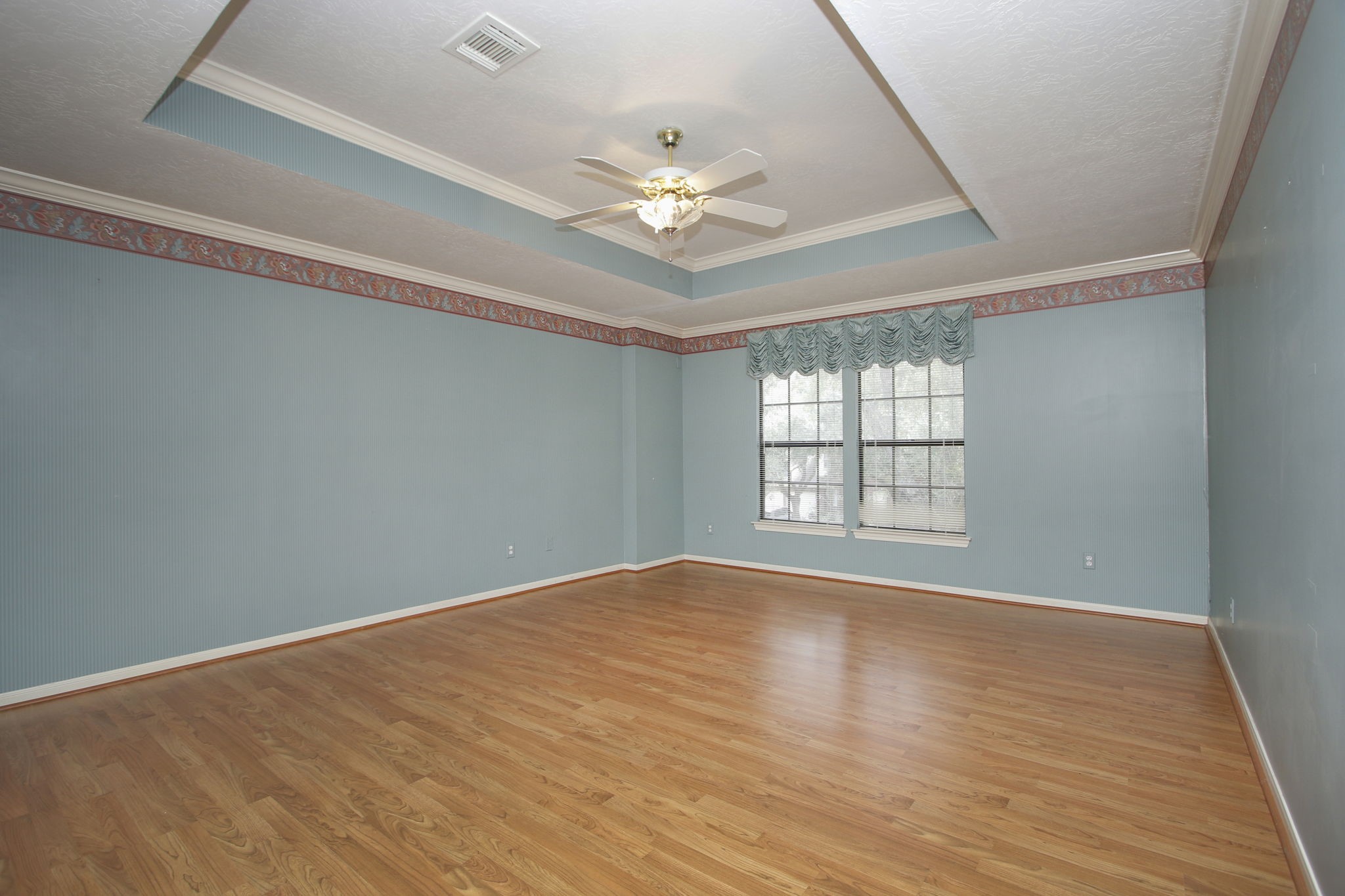 13618 Shadow Falls Ct Property Photo 28