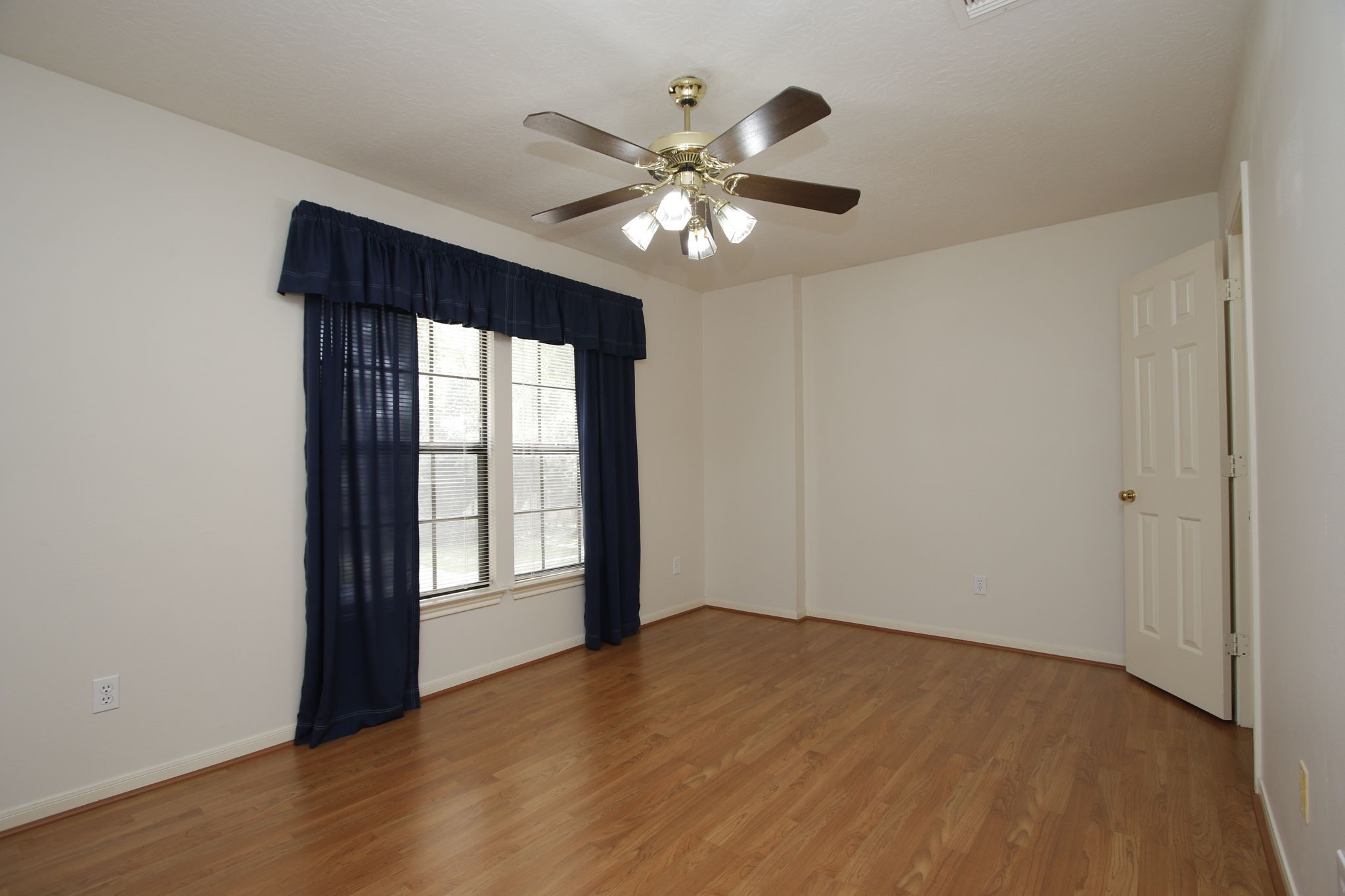 13618 Shadow Falls Ct Property Photo 35