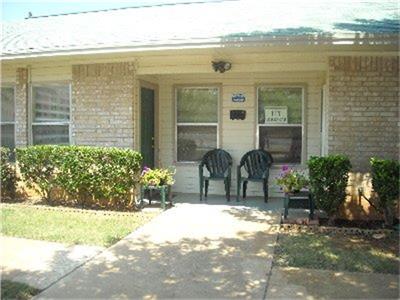 500 Cross Creek Property Photo 1