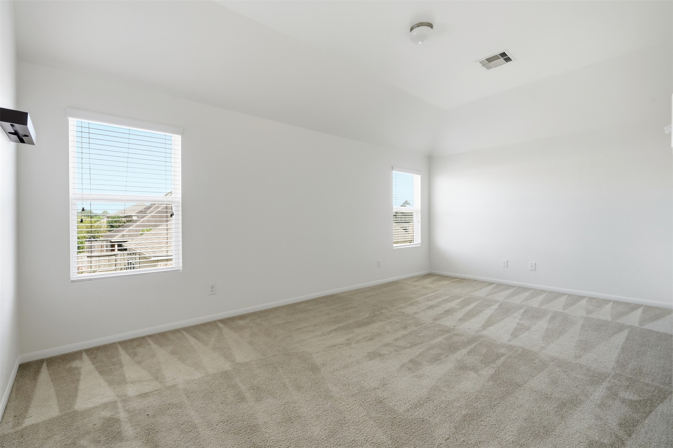 2714 Finwood Drive Property Photo 25