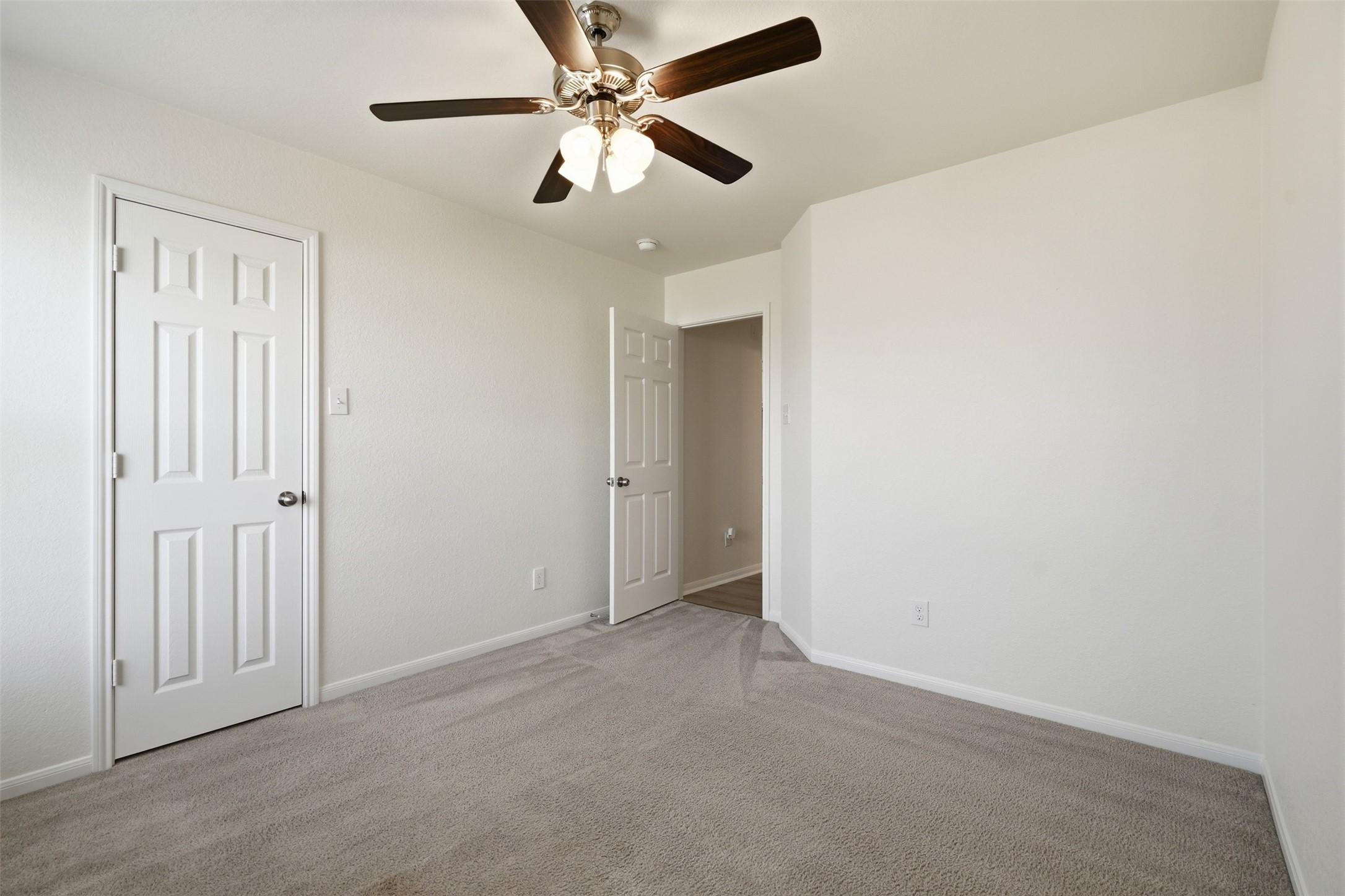 2714 Finwood Drive Property Photo 33