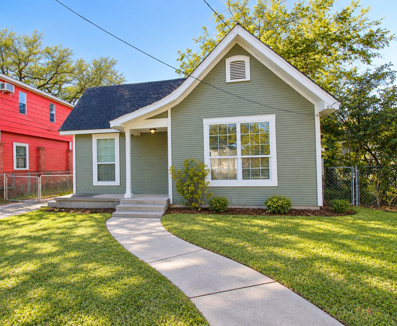 705 N Rusk Street Property Photo 1