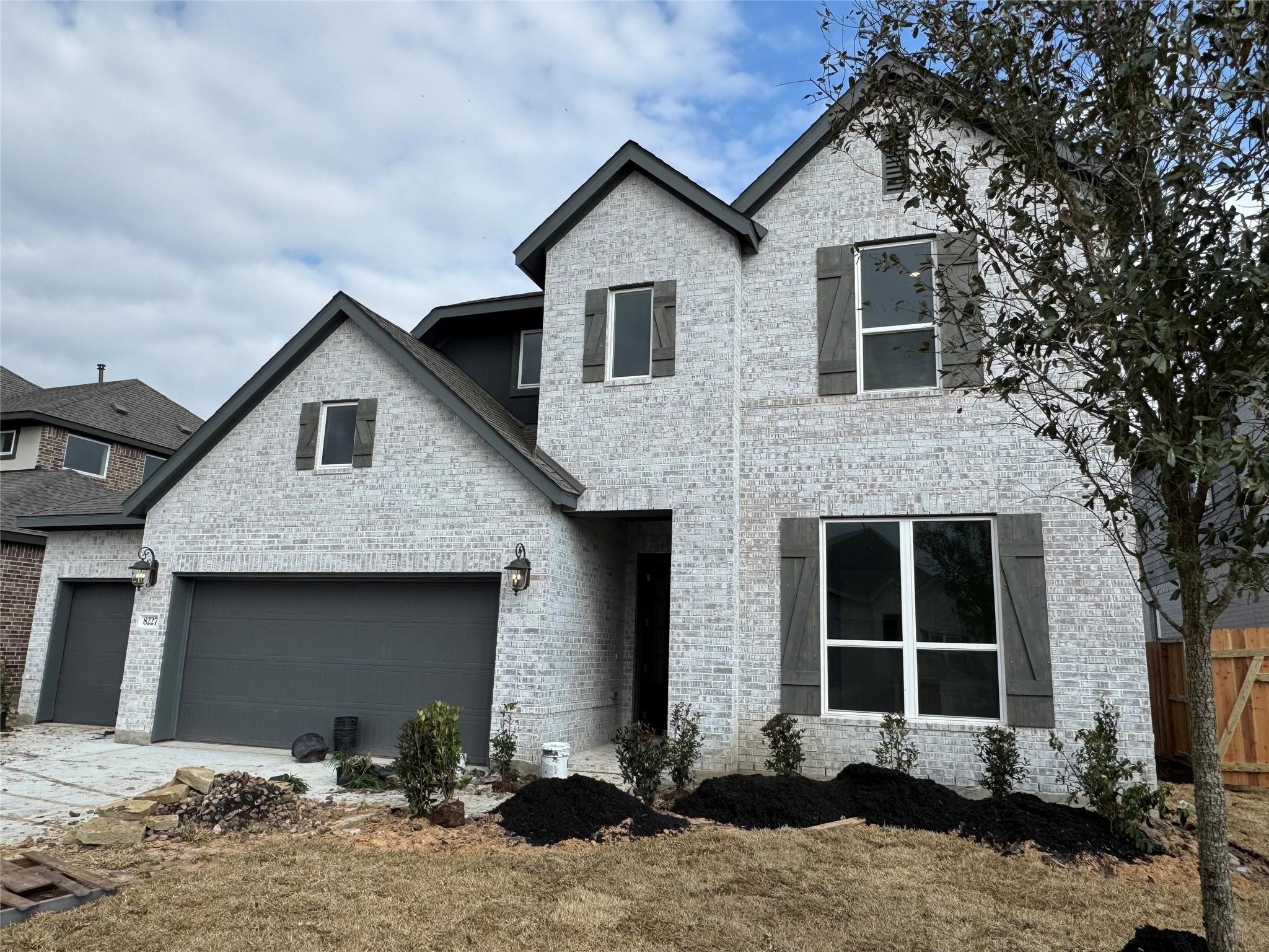 8303 Bristol Diamond Drive Property Photo 1