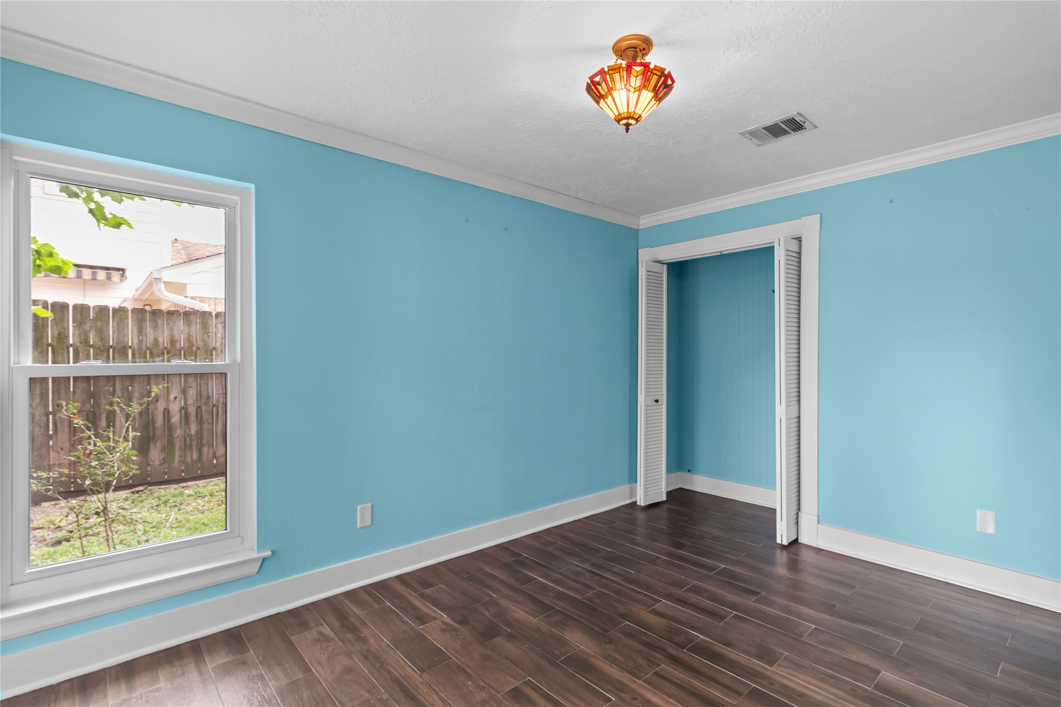 4303 Fernside Drive Property Photo 13