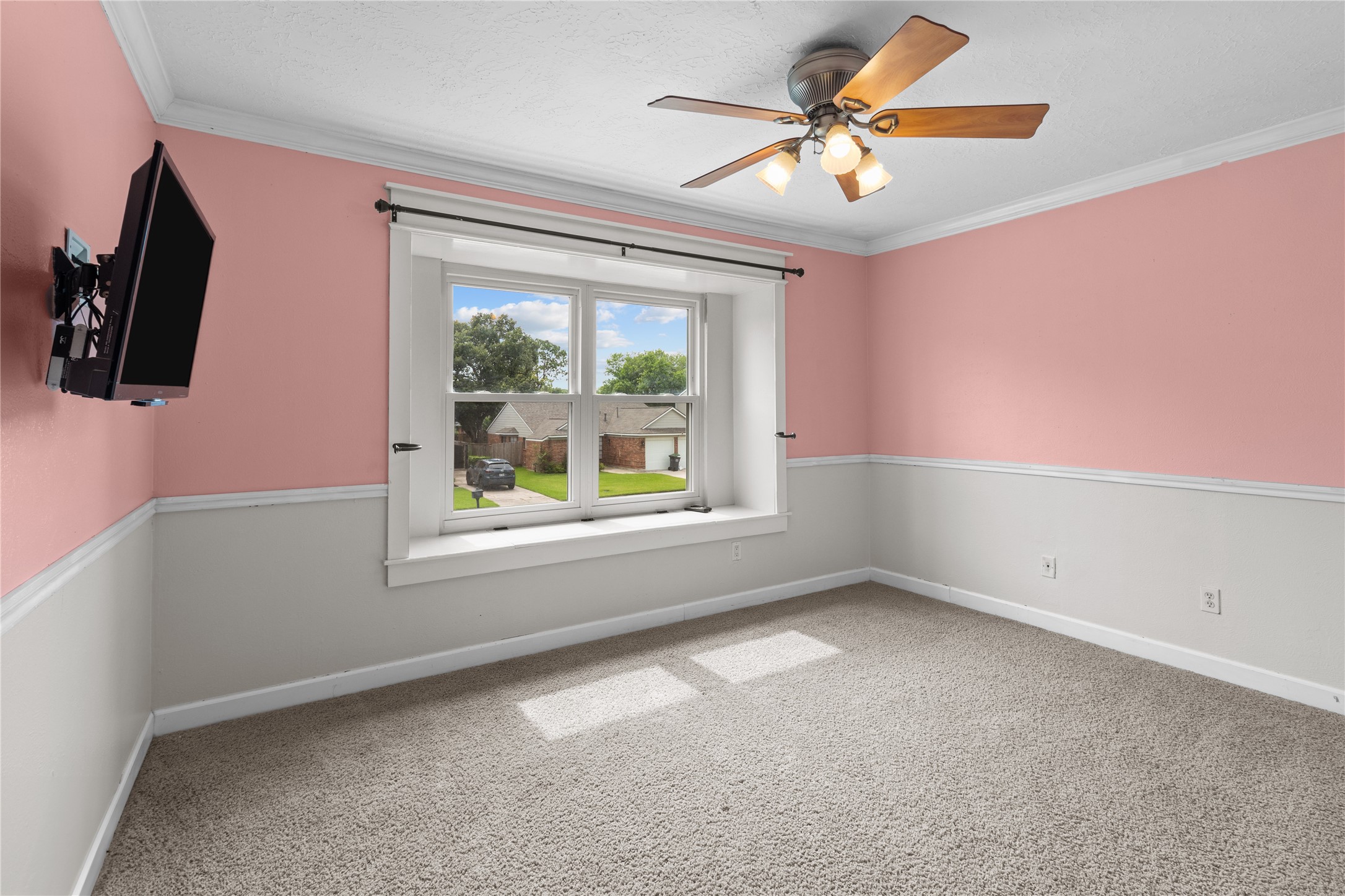 4303 Fernside Drive Property Photo 21