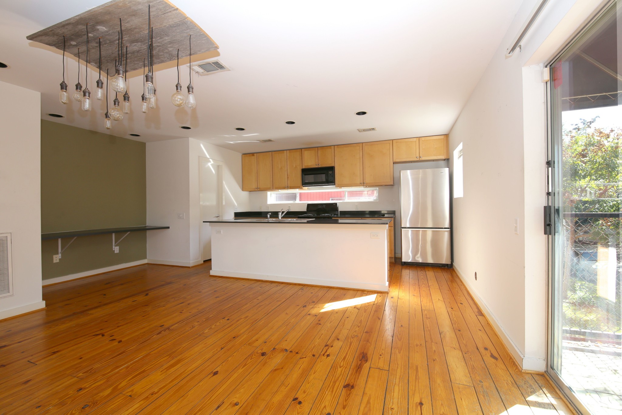 2819 Crawford Property Photo 5