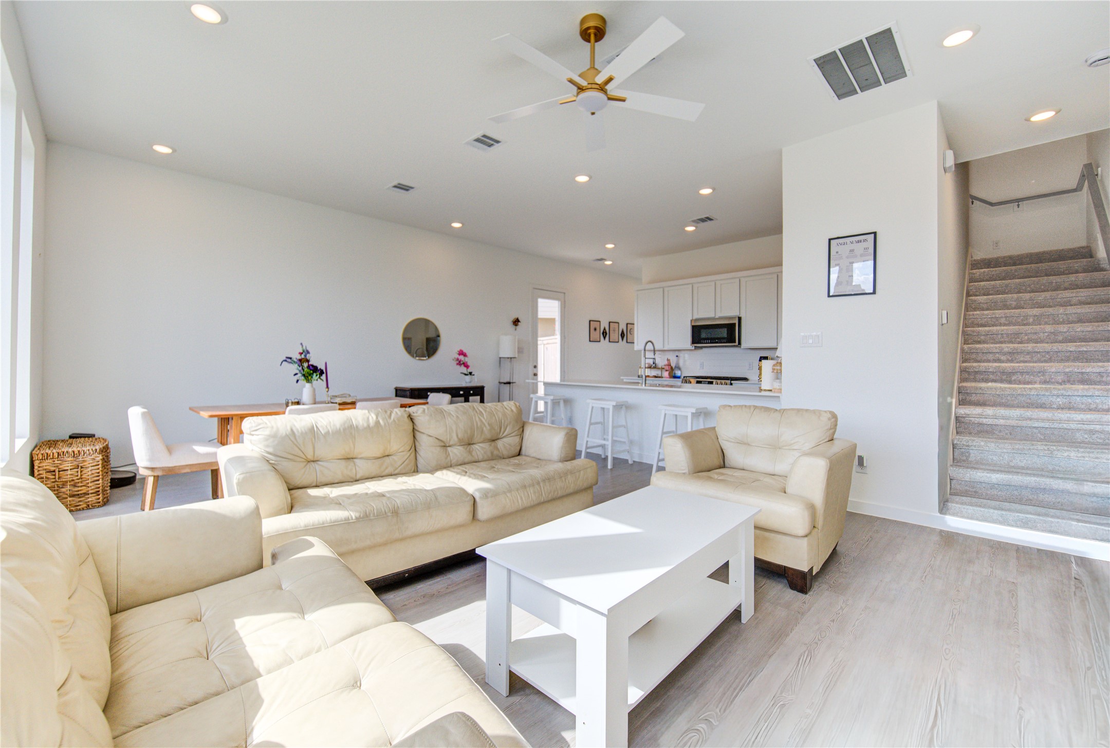 21255 Doubtful Canyon Drive Property Photo 11