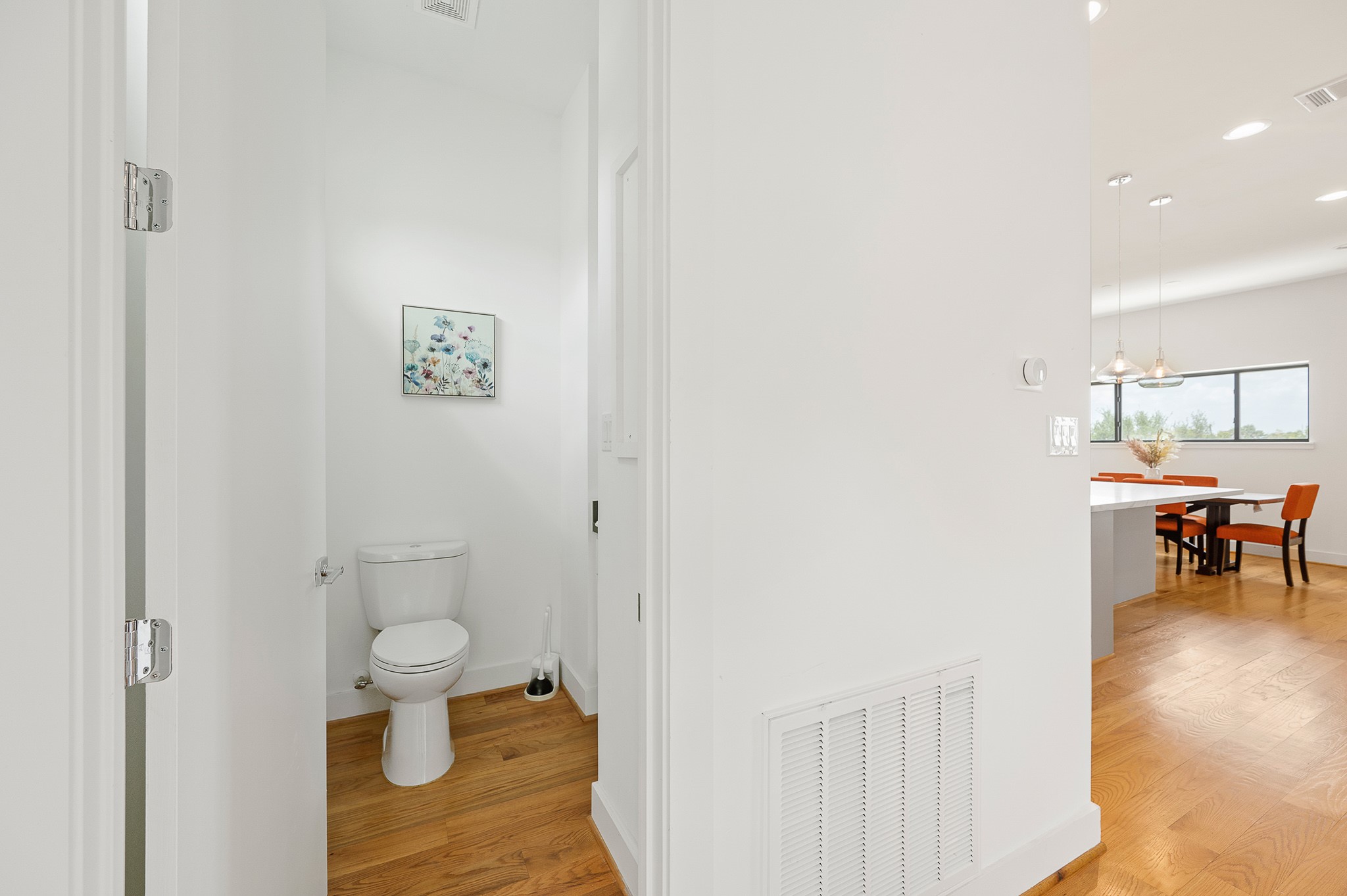 2239 N Macgregor Way Property Photo 6