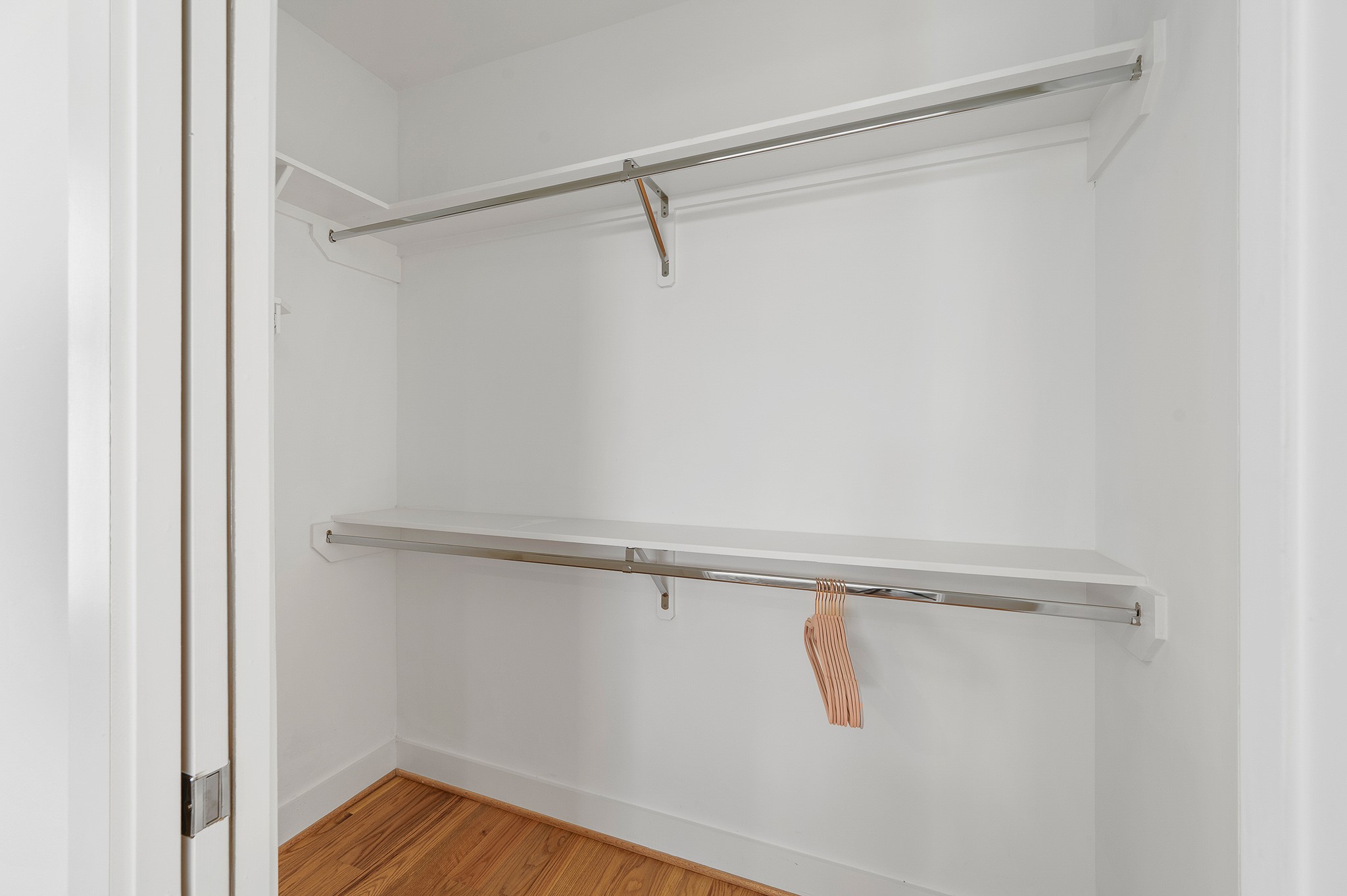 2239 N Macgregor Way Property Photo 28