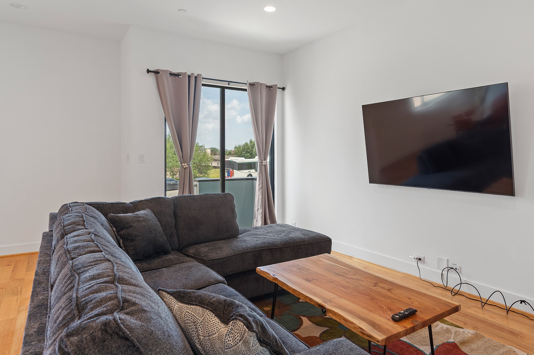 2239 N Macgregor Way Property Photo 35